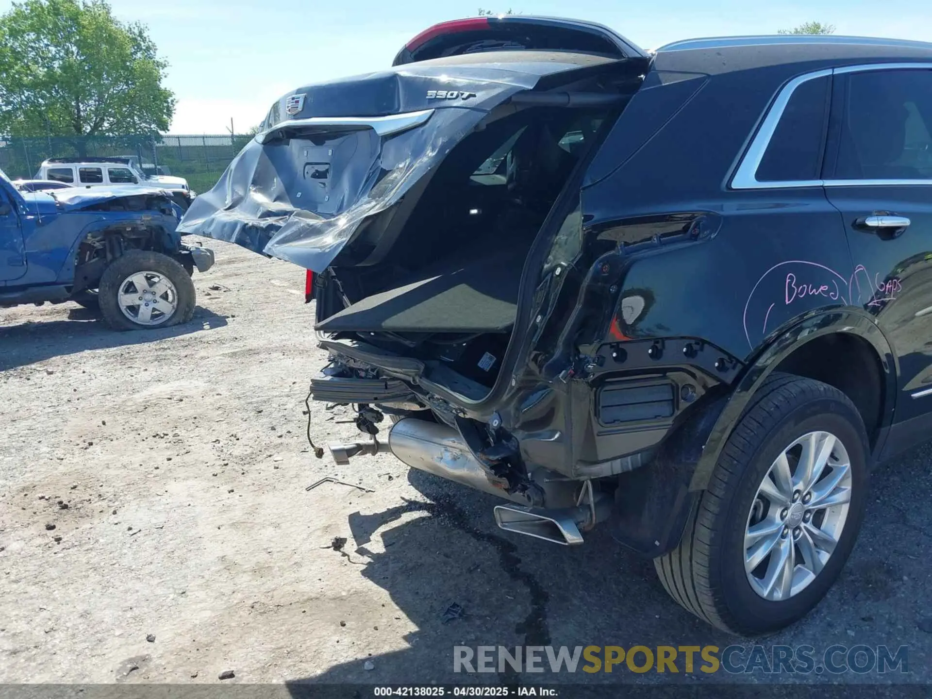 22 Photograph of a damaged car 1GYKNAR43RZ725293 CADILLAC XT5 2024