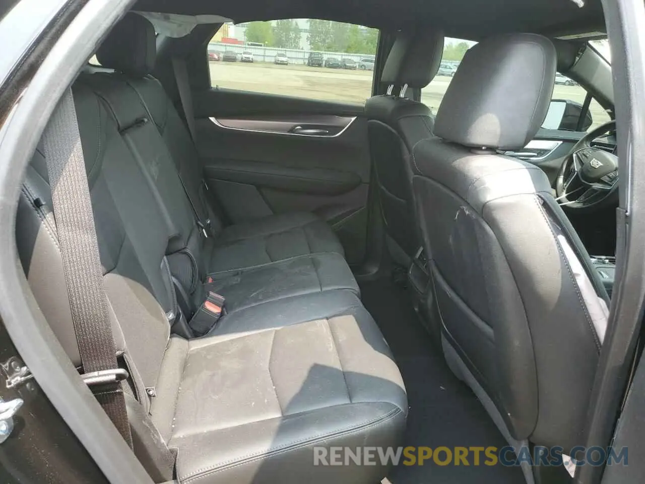 11 Photograph of a damaged car 1GYKNBR4XRZ721747 CADILLAC XT5 2024