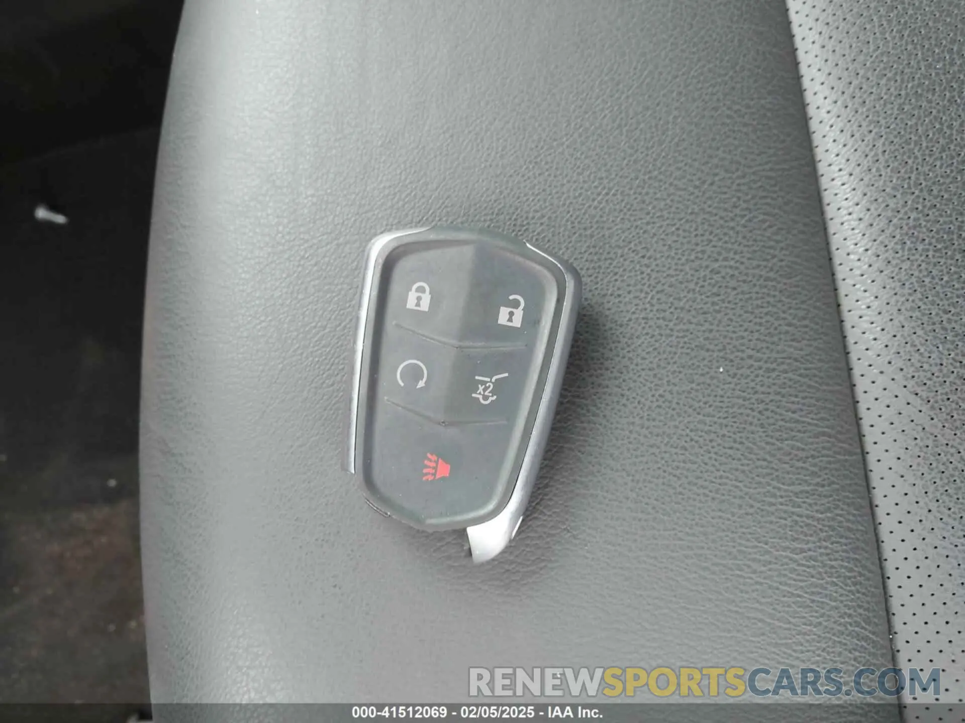 11 Photograph of a damaged car 1GYKNCR47RZ755652 CADILLAC XT5 2024