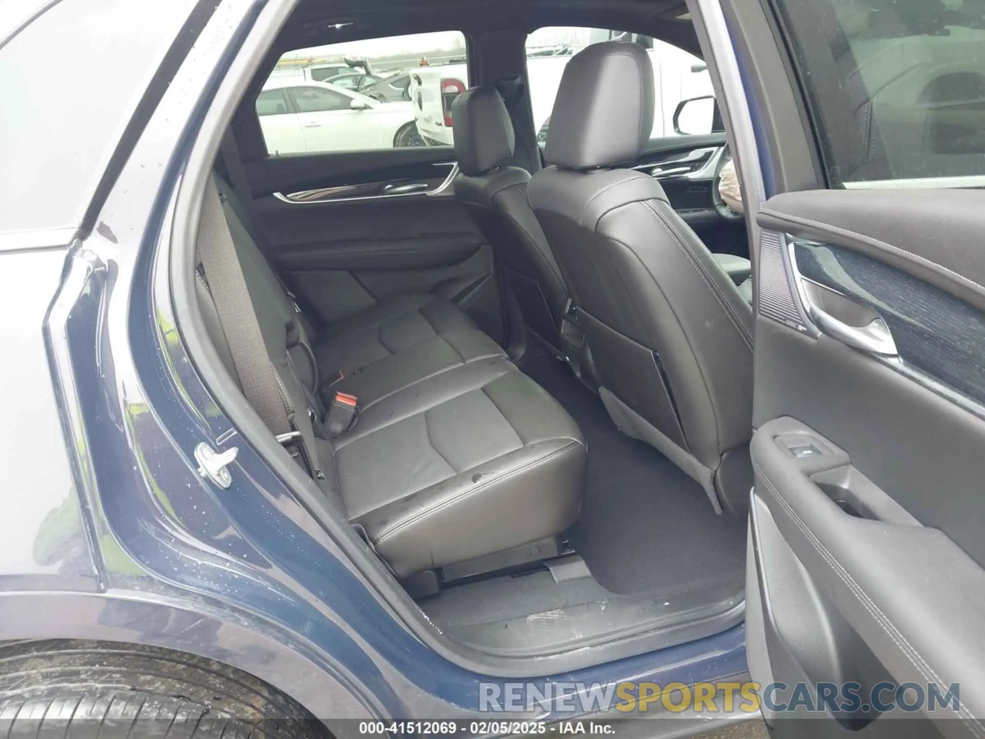 8 Photograph of a damaged car 1GYKNCR47RZ755652 CADILLAC XT5 2024
