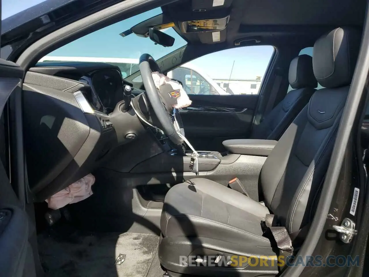 7 Photograph of a damaged car 1GYKNCR4XRZ705392 CADILLAC XT5 2024