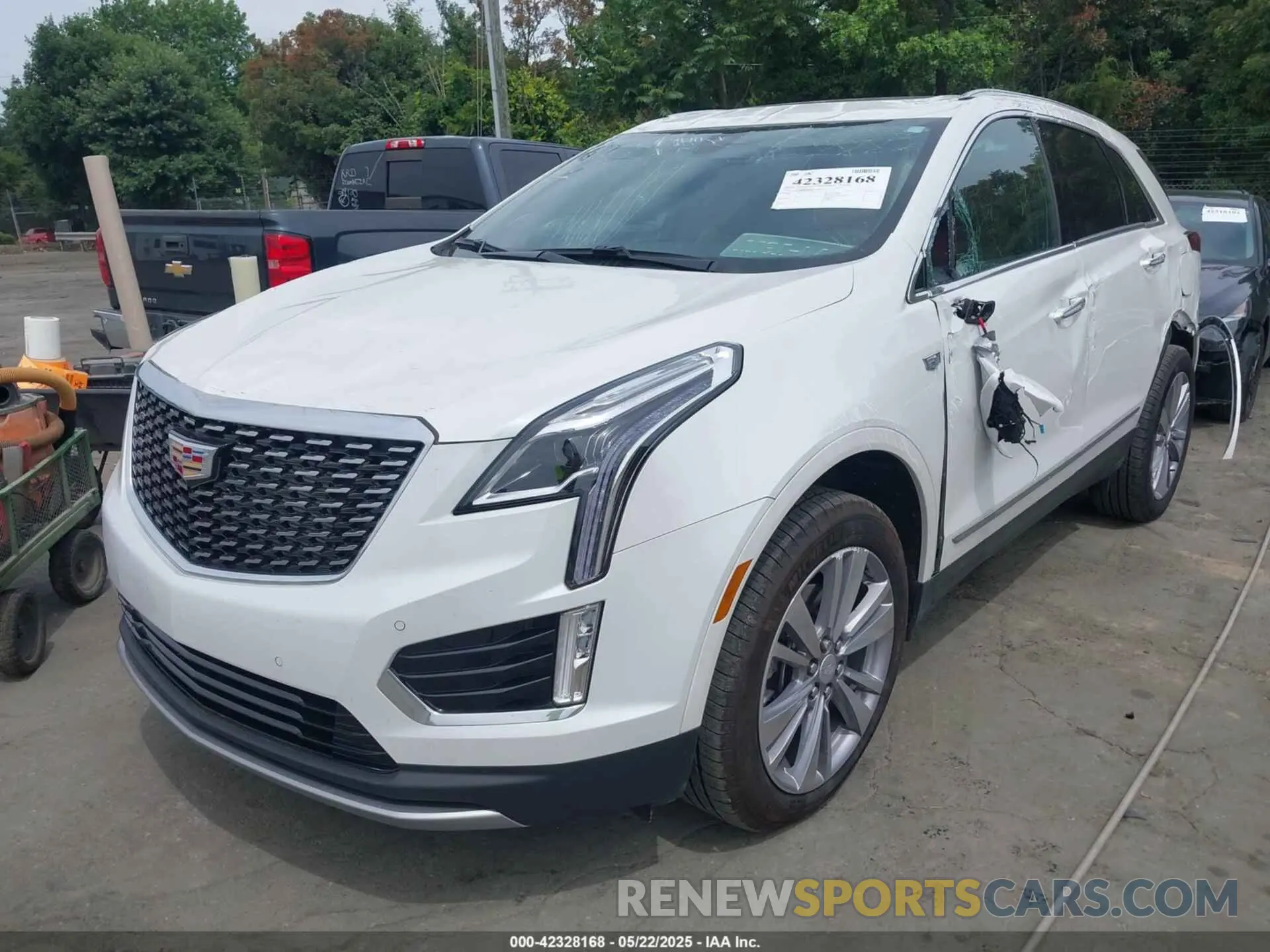 2 Photograph of a damaged car 1GYKNCRS4RZ720551 CADILLAC XT5 2024