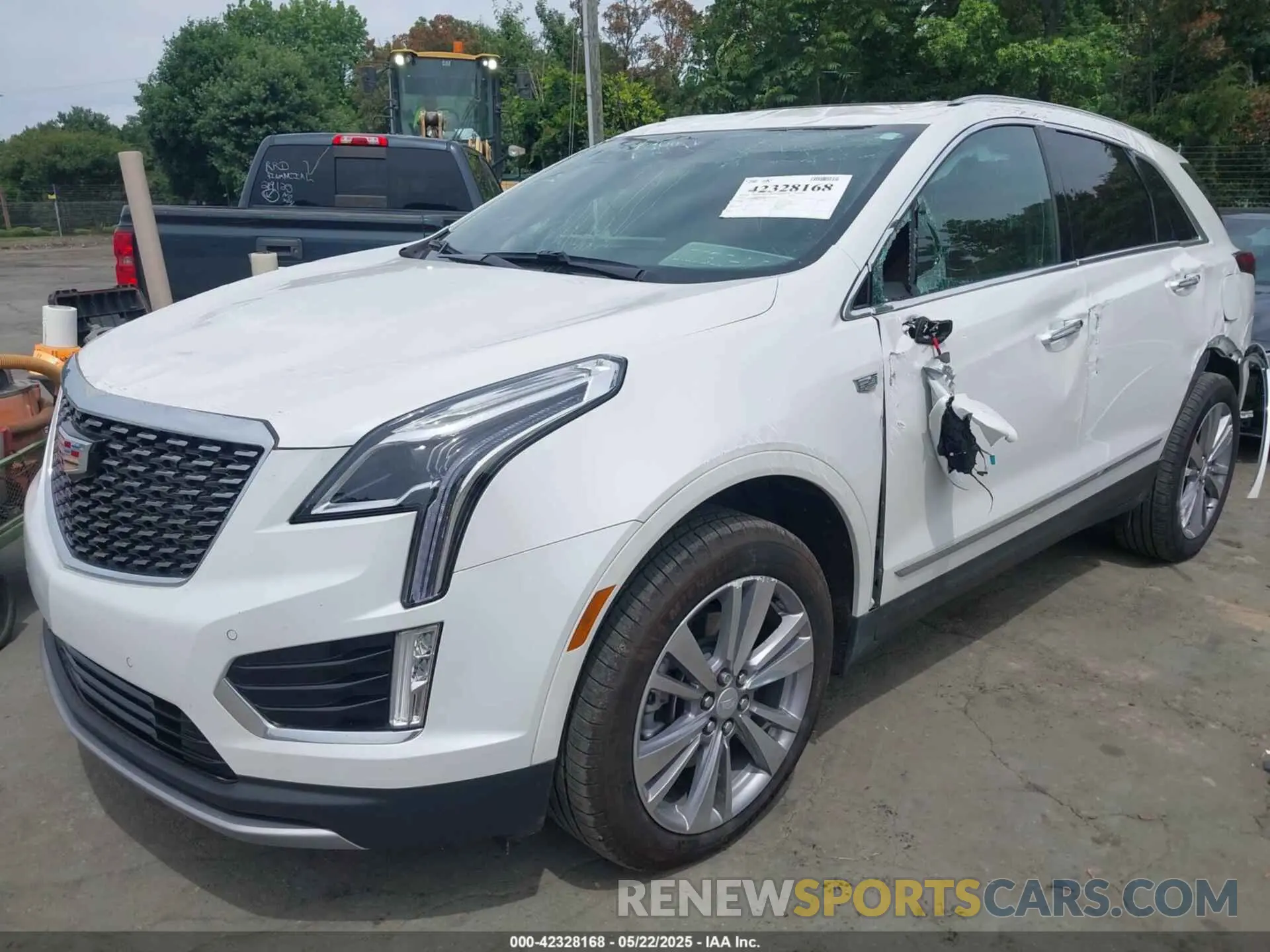 6 Photograph of a damaged car 1GYKNCRS4RZ720551 CADILLAC XT5 2024