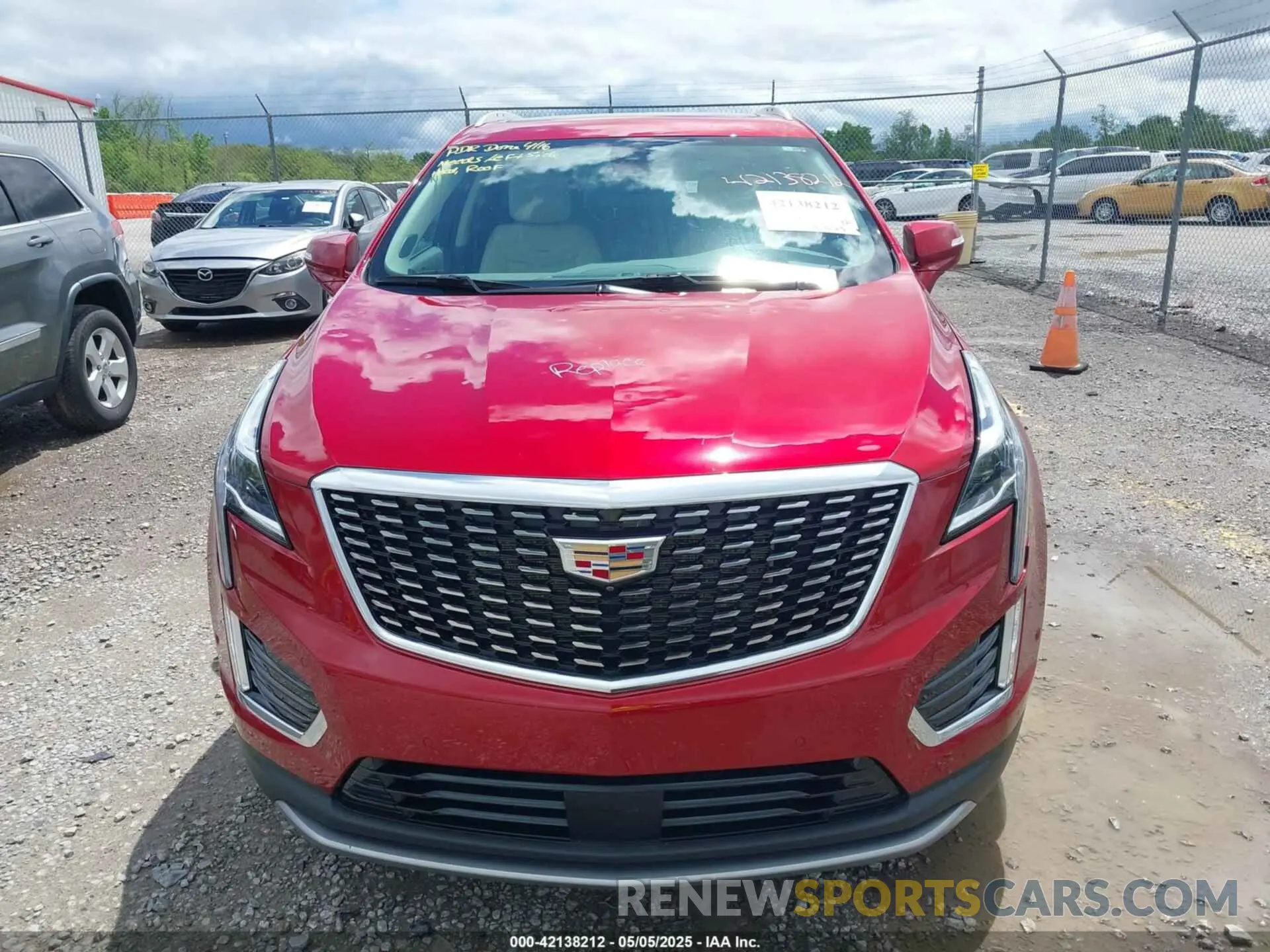 12 Photograph of a damaged car 1GYKNCRS9RZ725292 CADILLAC XT5 2024