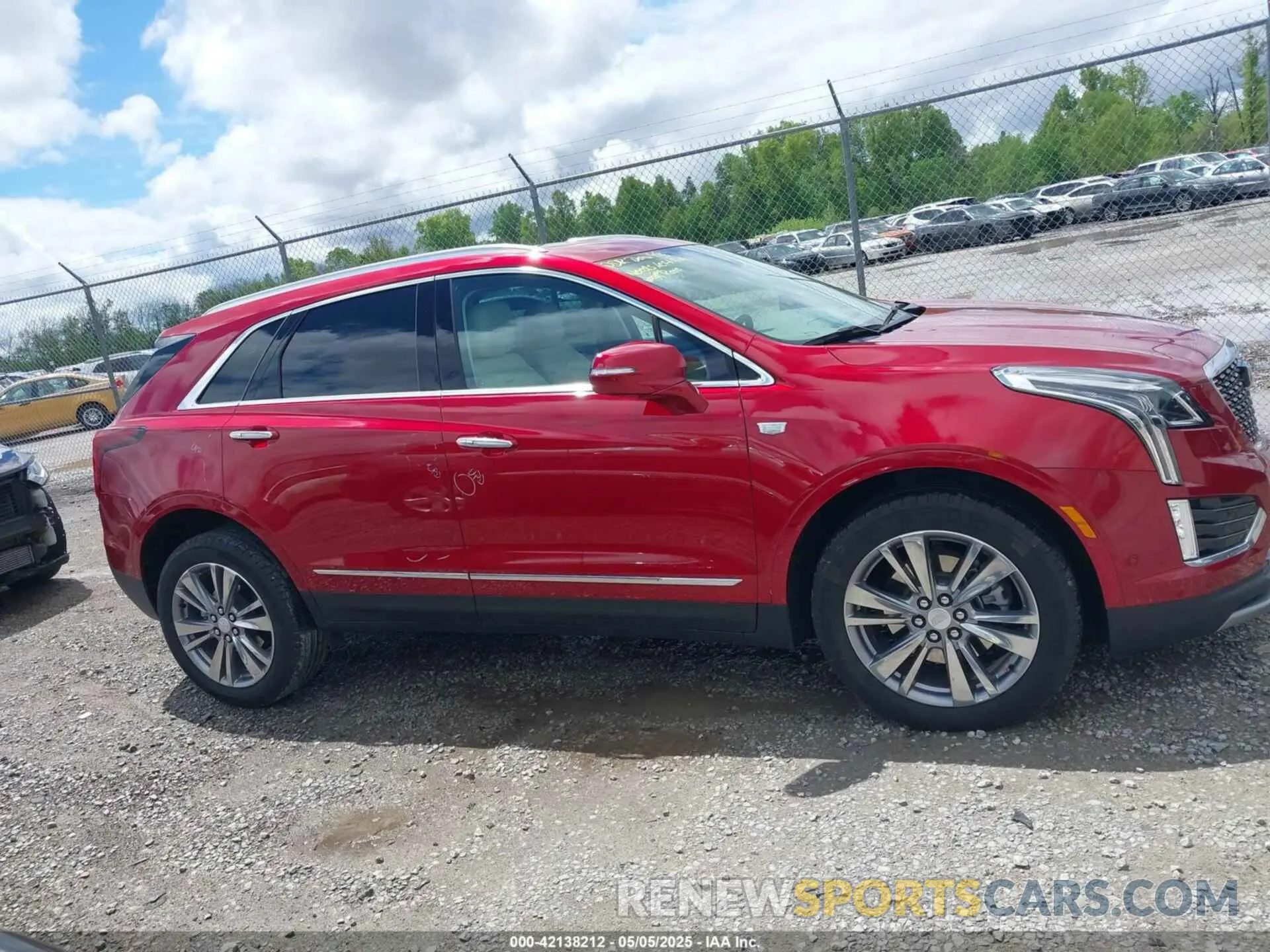 13 Photograph of a damaged car 1GYKNCRS9RZ725292 CADILLAC XT5 2024
