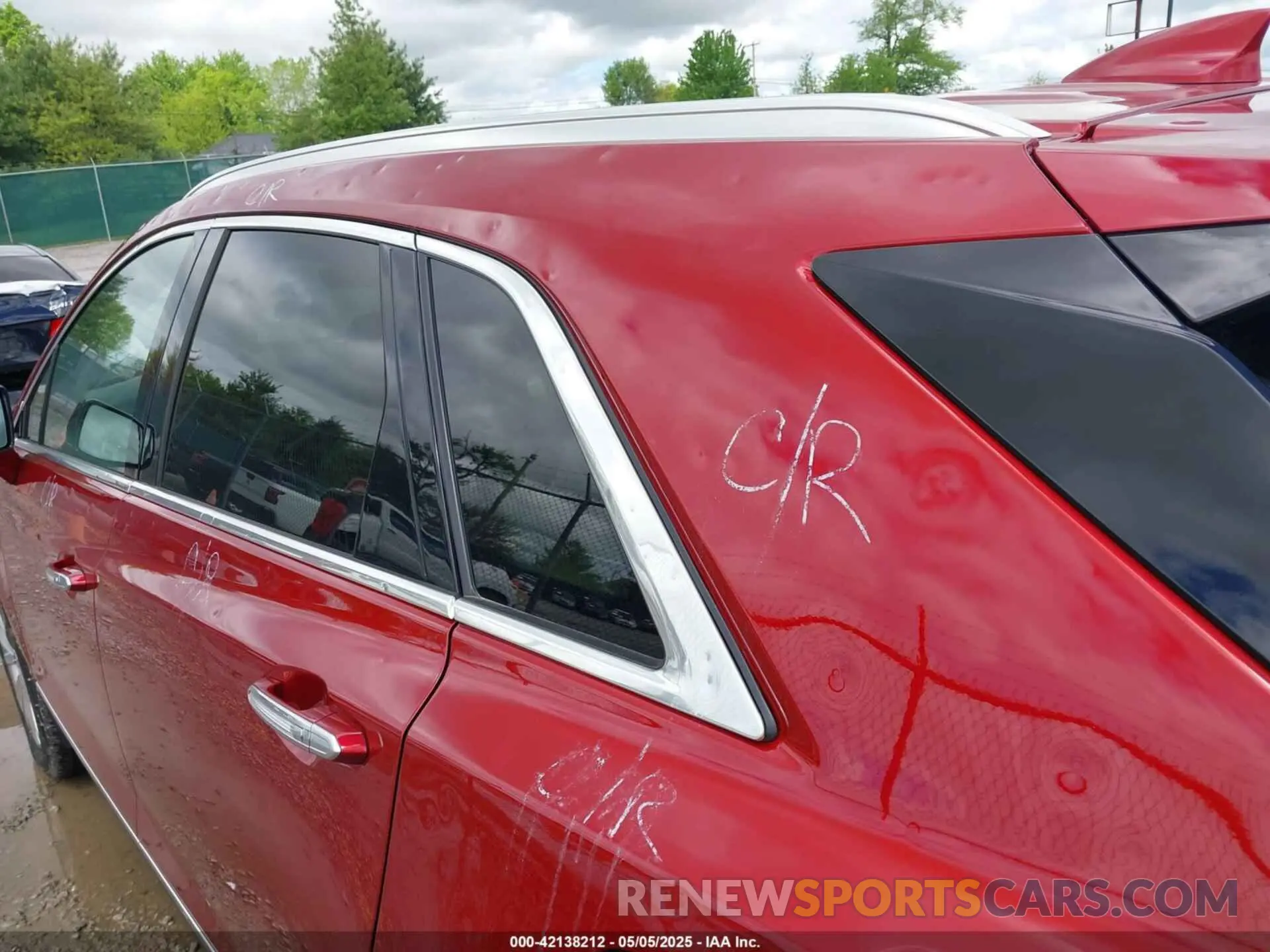 17 Photograph of a damaged car 1GYKNCRS9RZ725292 CADILLAC XT5 2024