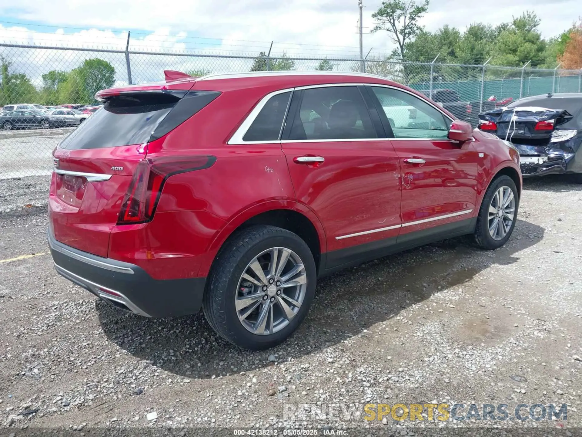 4 Photograph of a damaged car 1GYKNCRS9RZ725292 CADILLAC XT5 2024