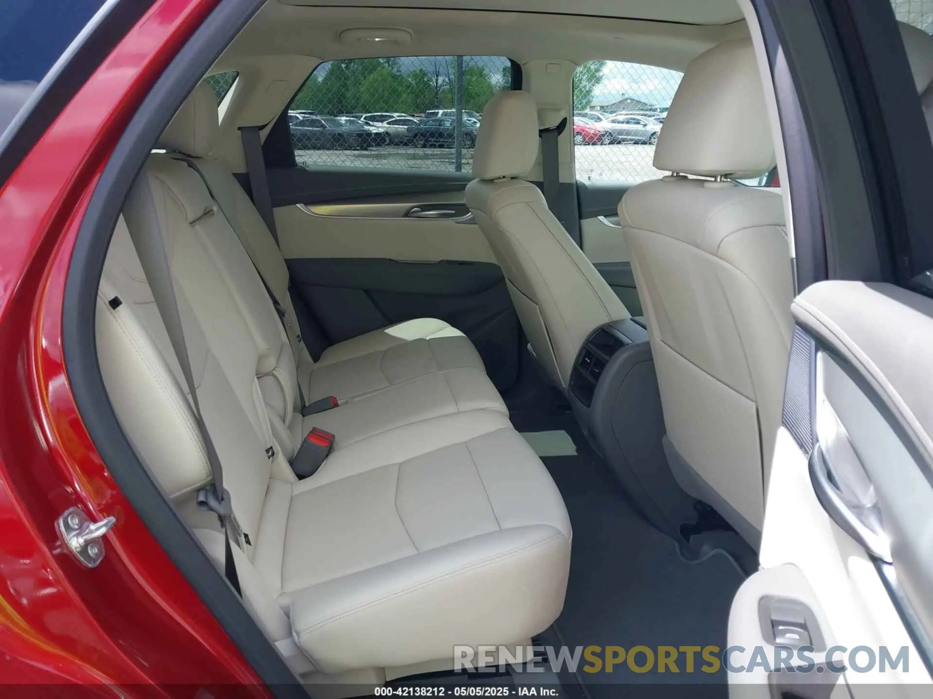 8 Photograph of a damaged car 1GYKNCRS9RZ725292 CADILLAC XT5 2024