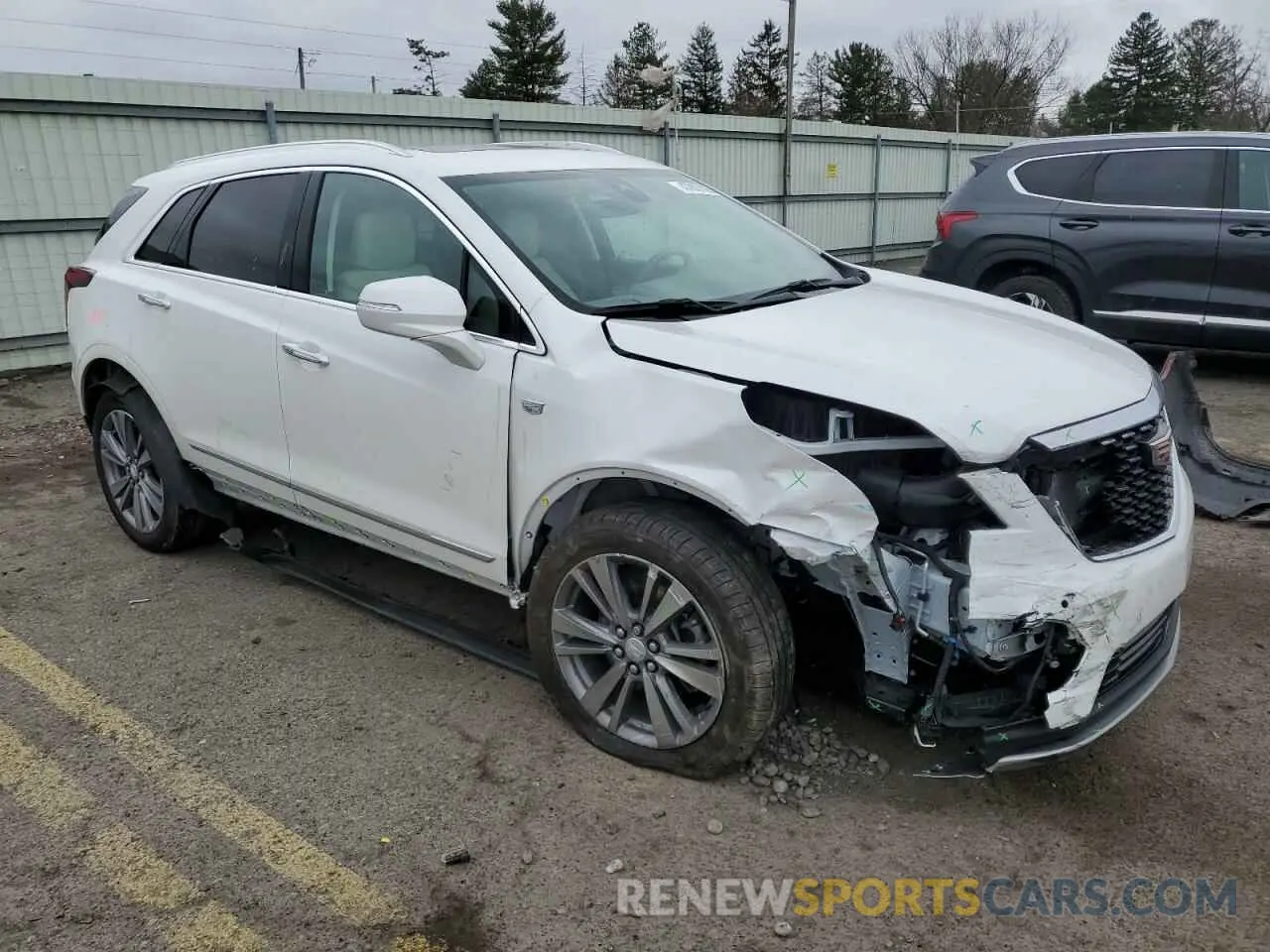 4 Photograph of a damaged car 1GYKNDR49RZ742360 CADILLAC XT5 2024