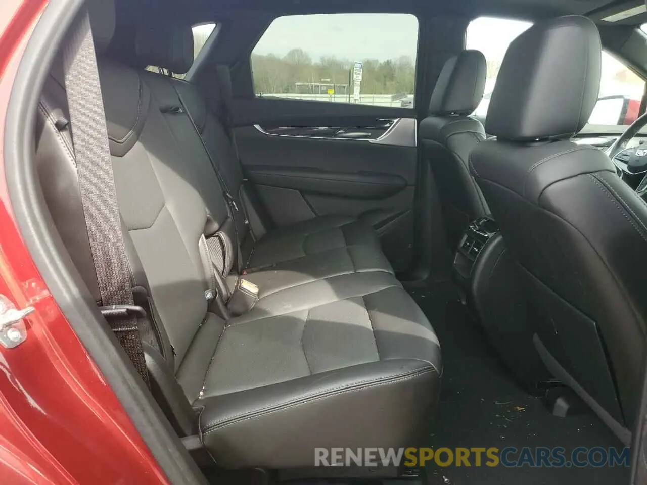 11 Photograph of a damaged car 1GYKNDRS4RZ735475 CADILLAC XT5 2024