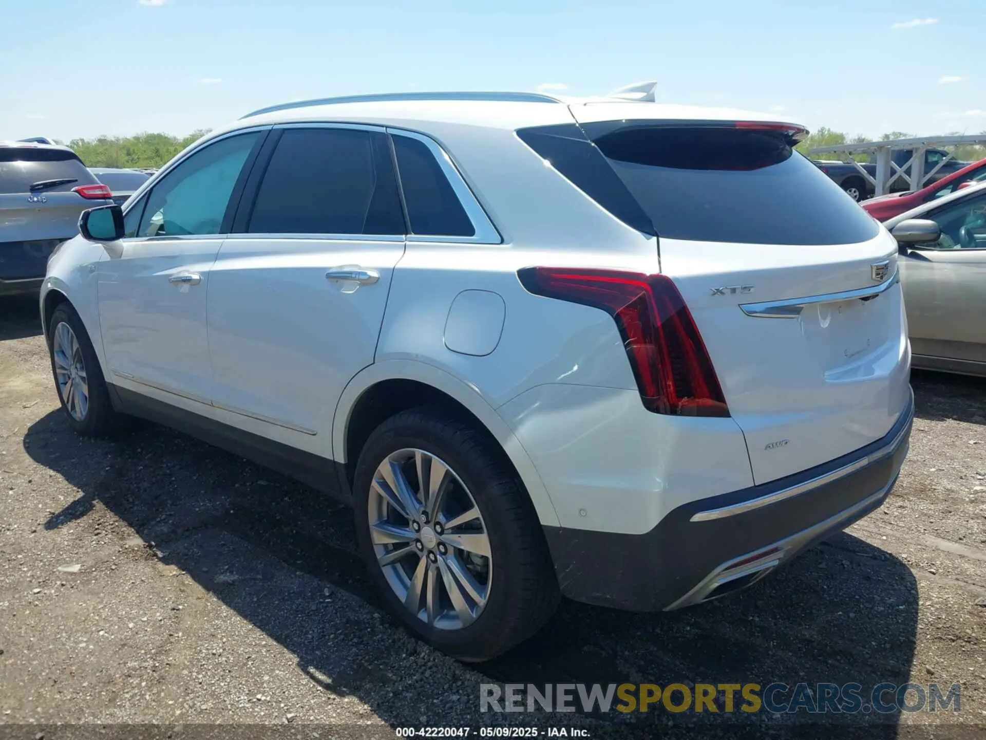 3 Photograph of a damaged car 1GYKNDRS5RZ707748 CADILLAC XT5 2024
