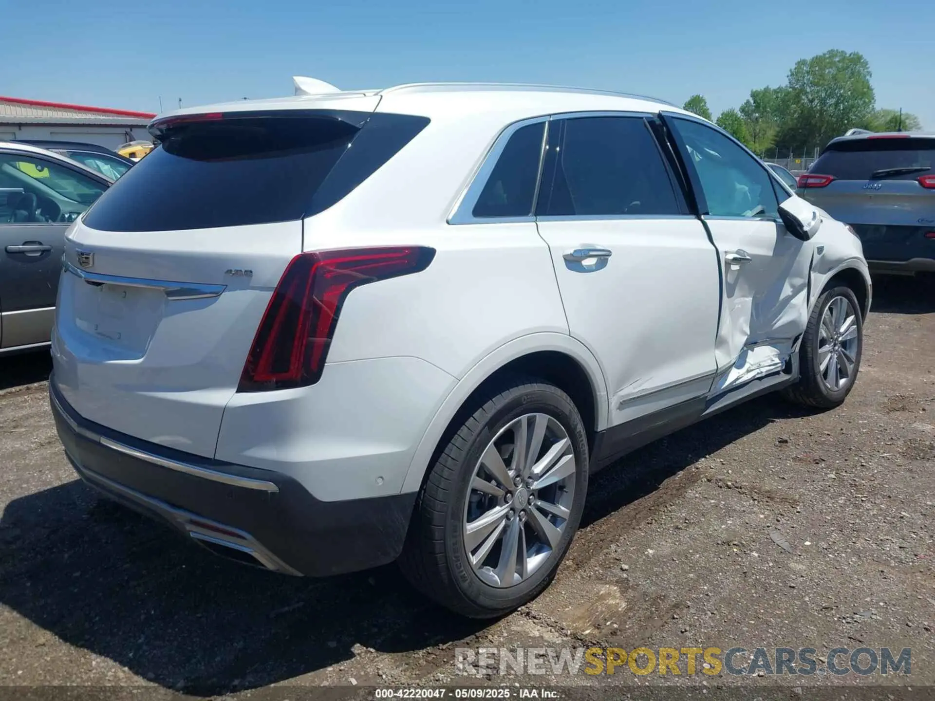 4 Photograph of a damaged car 1GYKNDRS5RZ707748 CADILLAC XT5 2024