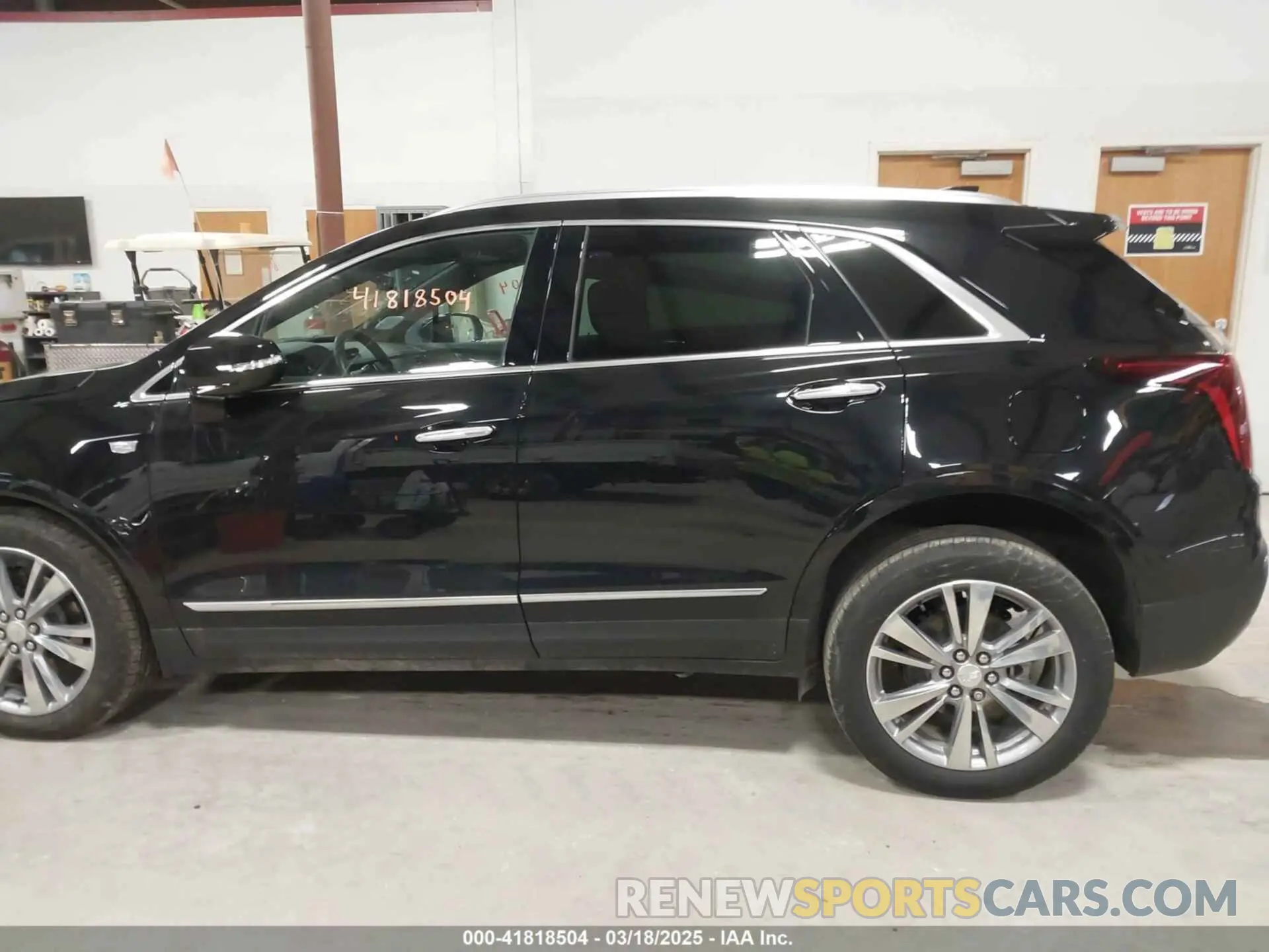 15 Photograph of a damaged car 1GYKNDRS6RZ720640 CADILLAC XT5 2024