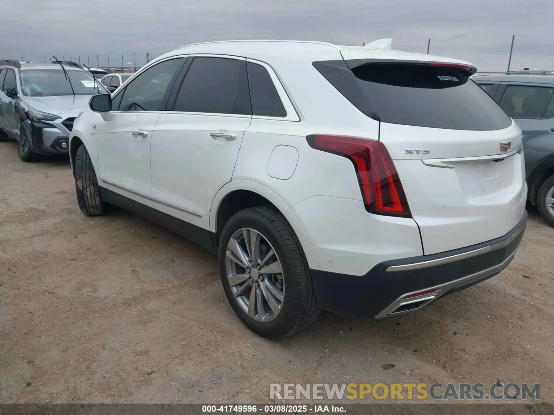 3 Photograph of a damaged car 1GYKNERSXRZ707816 CADILLAC XT5 2024