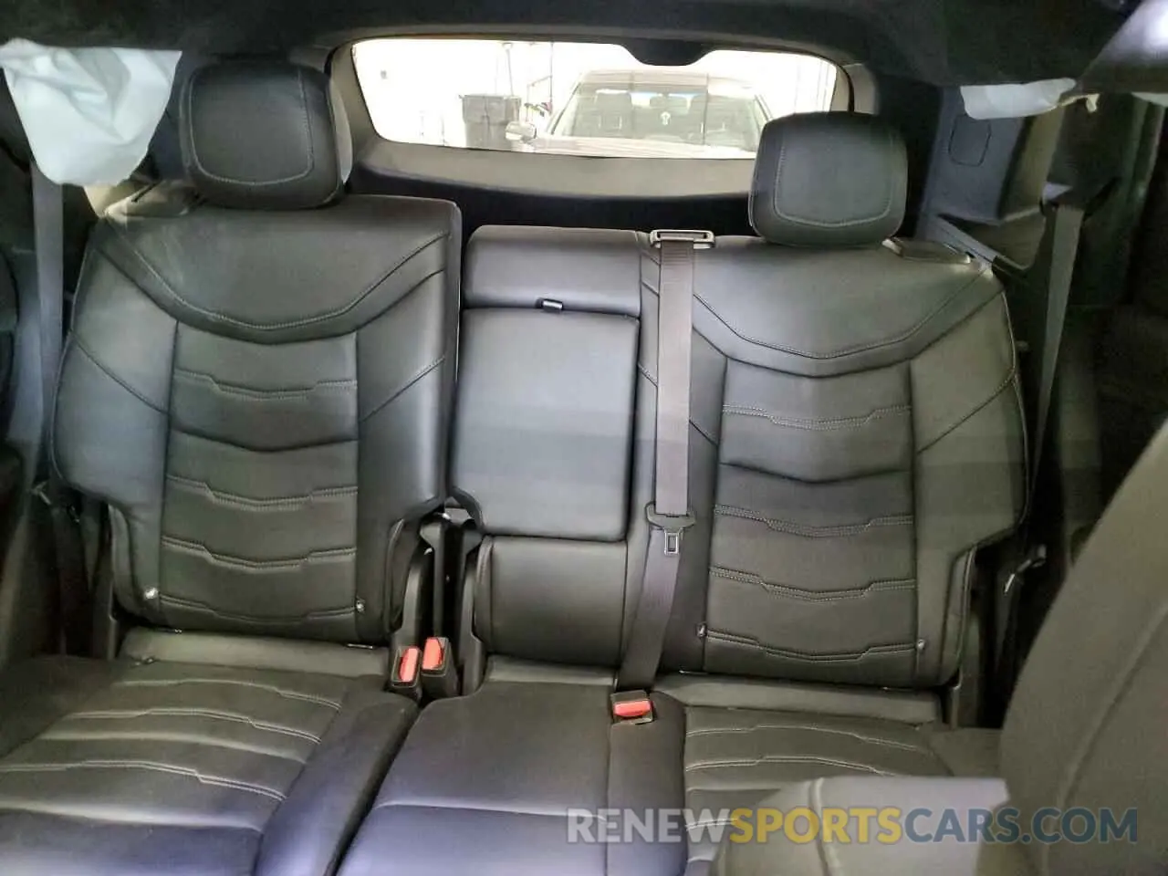 10 Photograph of a damaged car 1GYKNFRS0RZ731290 CADILLAC XT5 2024