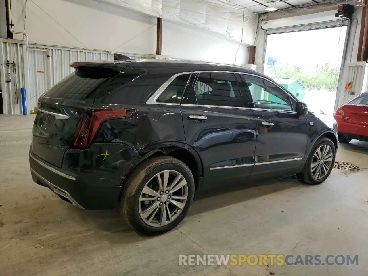 3 Photograph of a damaged car 1GYKNFRS0RZ731290 CADILLAC XT5 2024