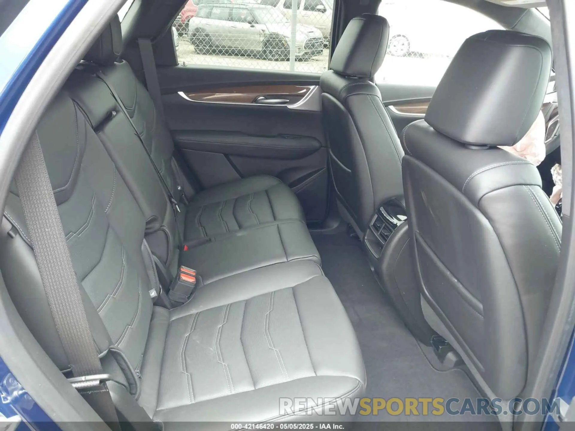 8 Photograph of a damaged car 1GYKNHRS2RZ755070 CADILLAC XT5 2024