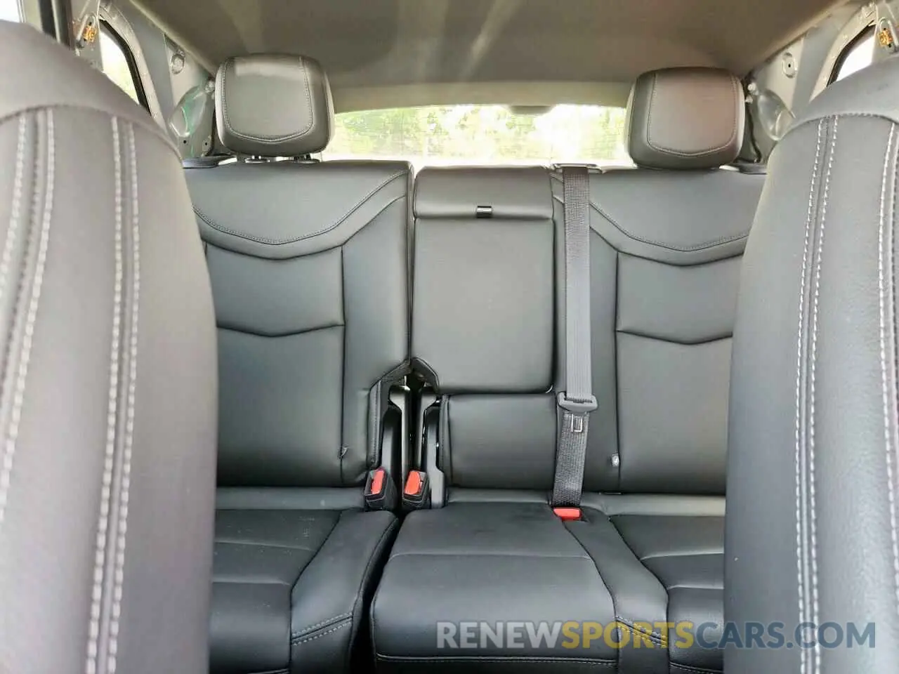 10 Photograph of a damaged car 1GYKNAR41SZ124437 CADILLAC XT5 2025