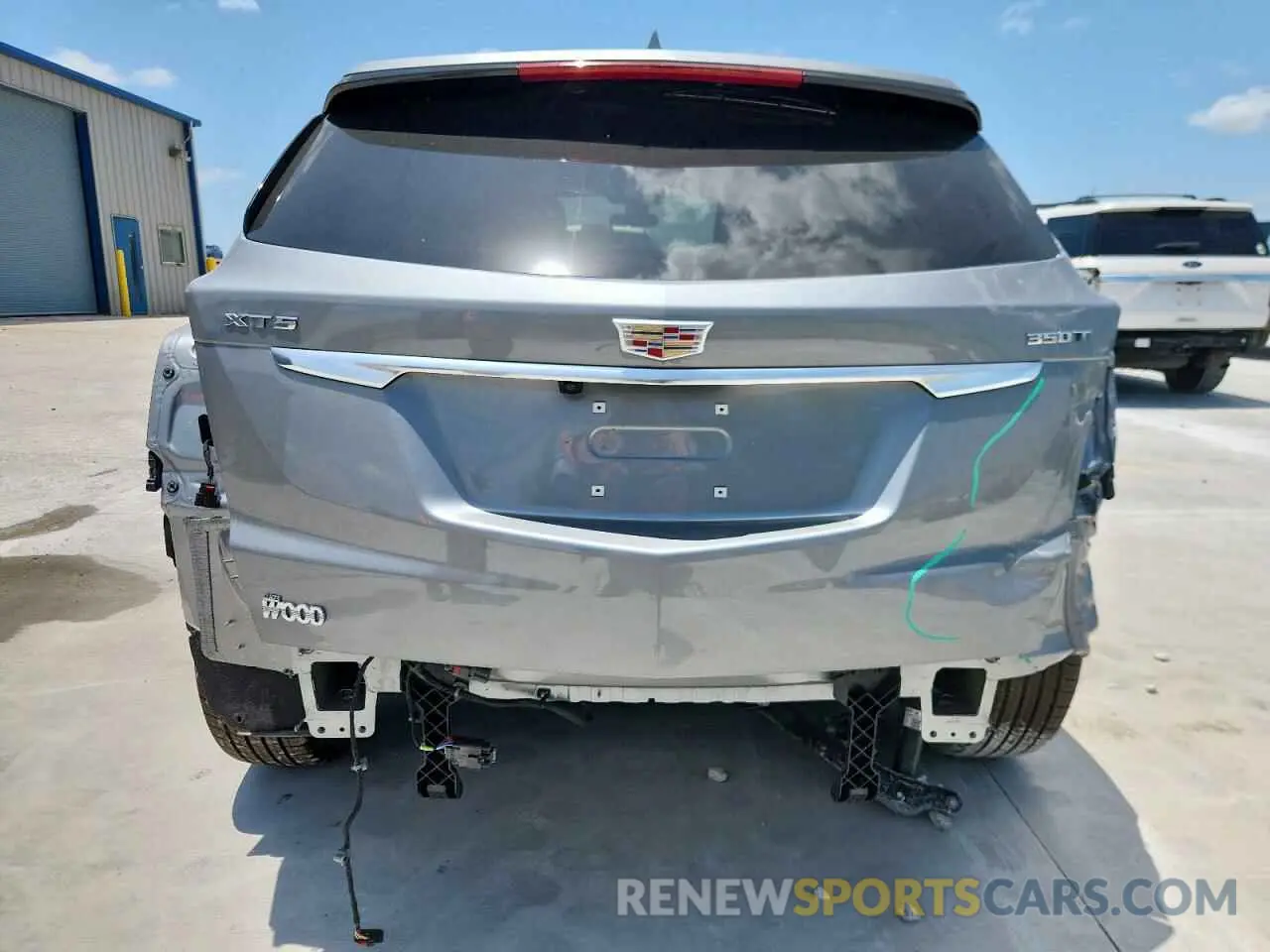 6 Photograph of a damaged car 1GYKNAR41SZ124437 CADILLAC XT5 2025