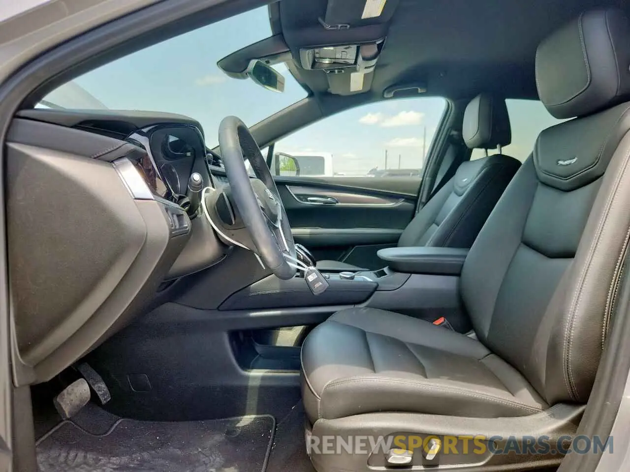 7 Photograph of a damaged car 1GYKNAR41SZ124437 CADILLAC XT5 2025