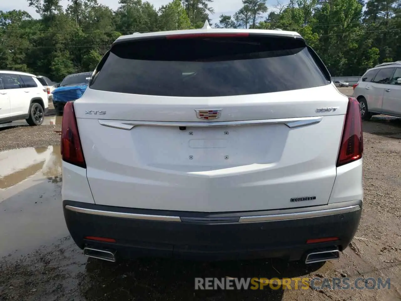 6 Photograph of a damaged car 1GYKNAR48SZ109529 CADILLAC XT5 2025