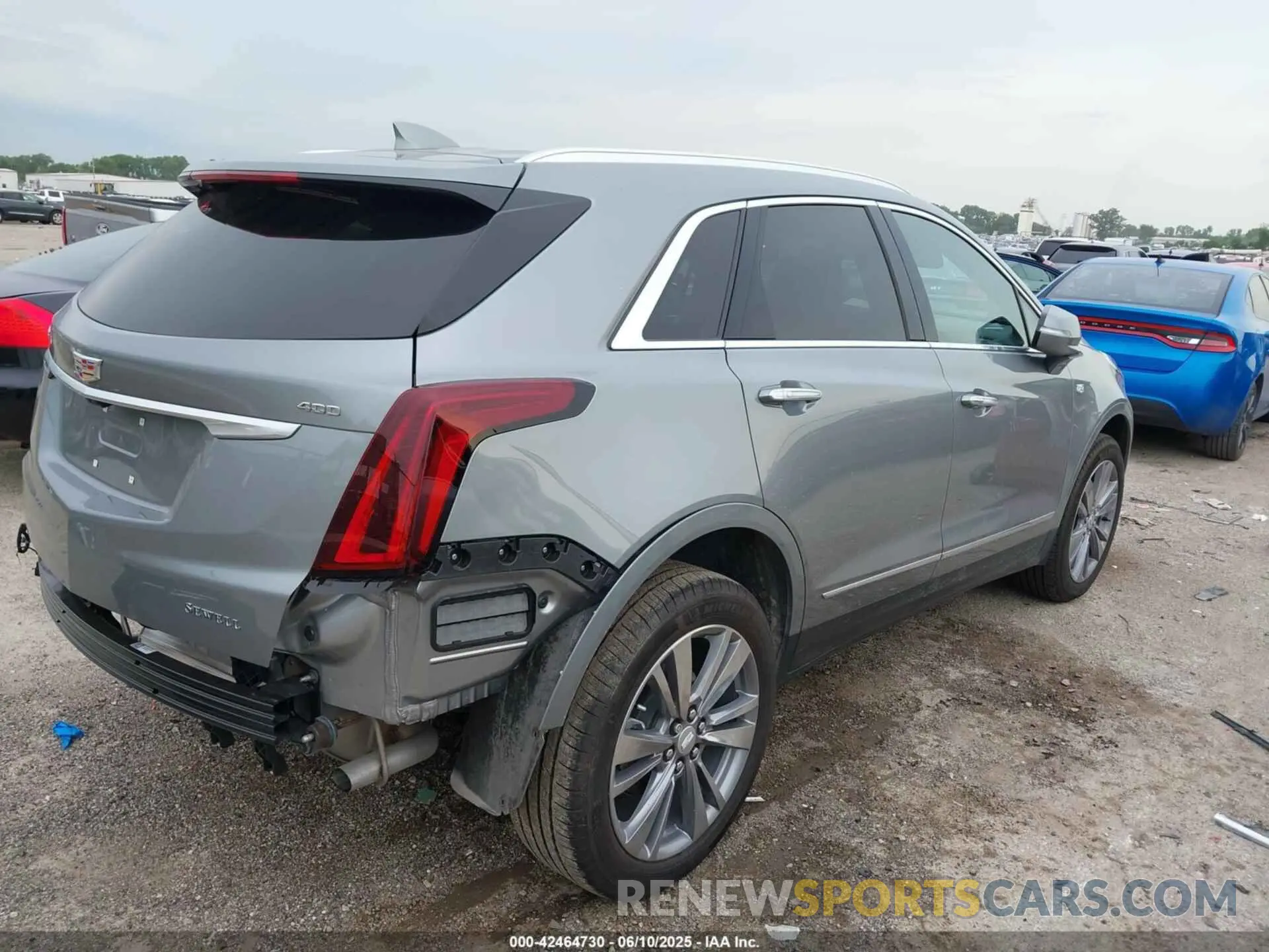 4 Photograph of a damaged car 1GYKNCRS0SZ101466 CADILLAC XT5 2025