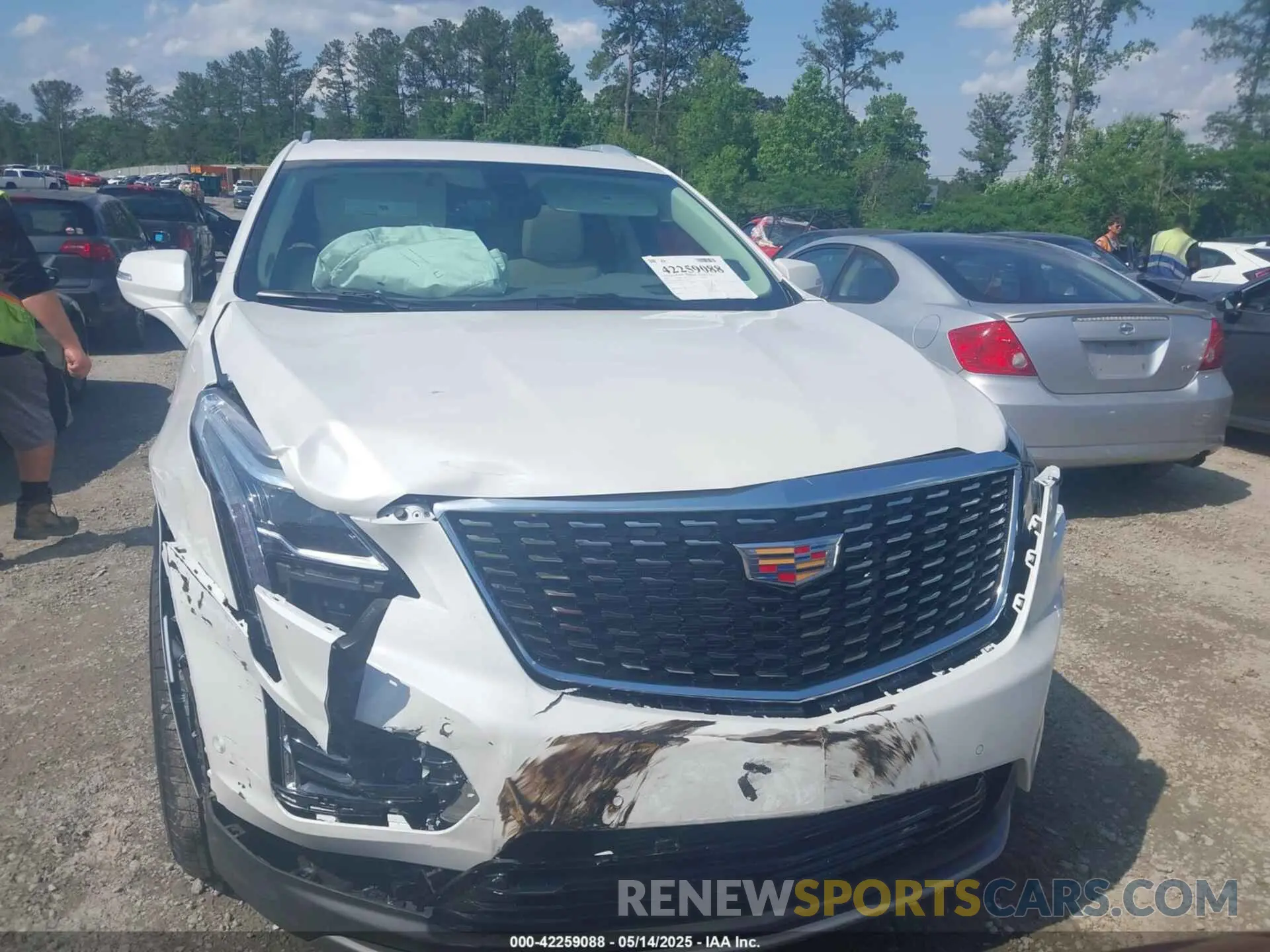 12 Photograph of a damaged car 1GYKNCRS0SZ132653 CADILLAC XT5 2025