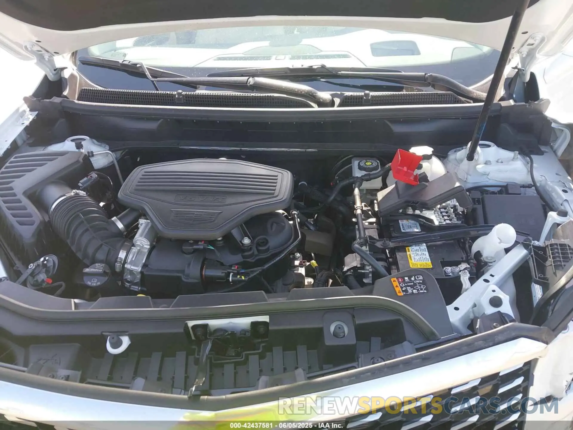 10 Photograph of a damaged car 1GYKNCRS2SZ133237 CADILLAC XT5 2025