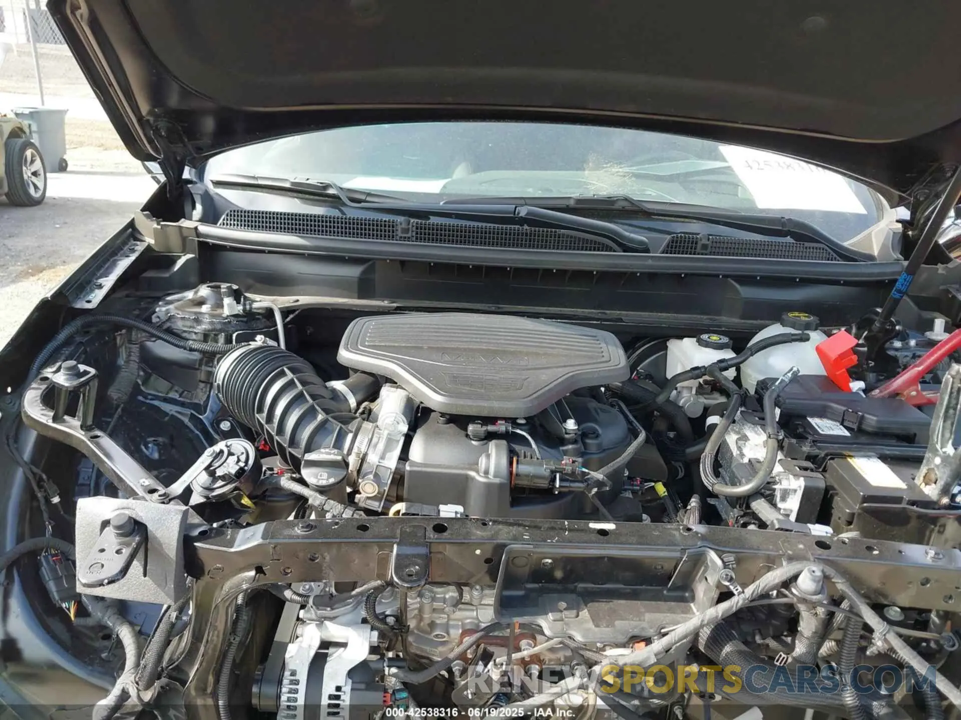 10 Photograph of a damaged car 1GYKNCRS8SZ110724 CADILLAC XT5 2025