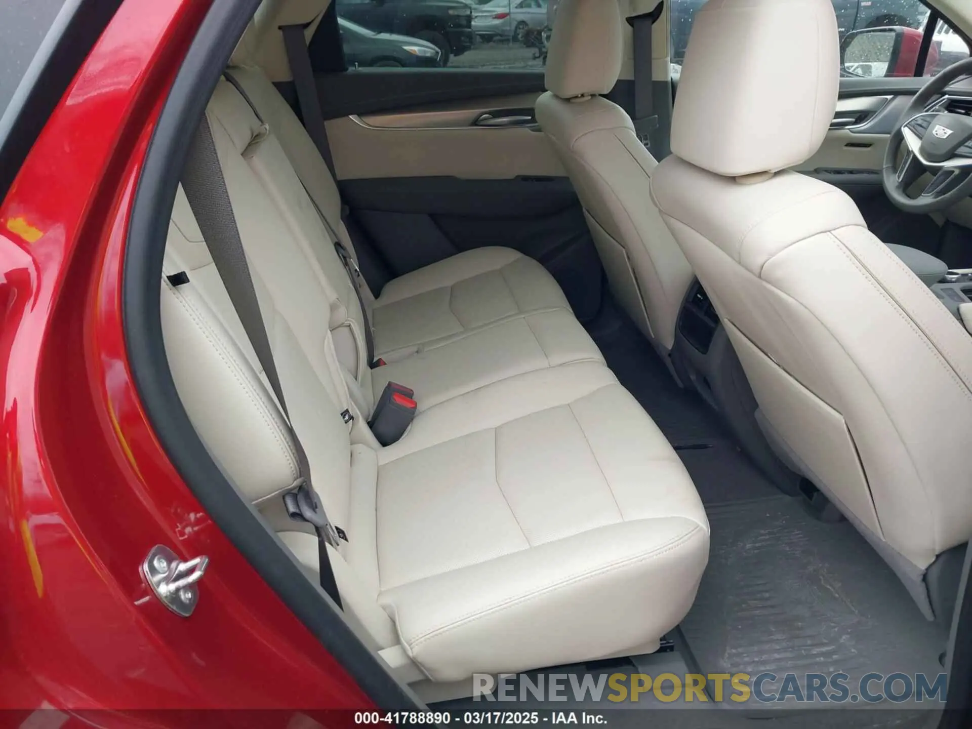 8 Photograph of a damaged car 1GYKNDR44SZ101557 CADILLAC XT5 2025