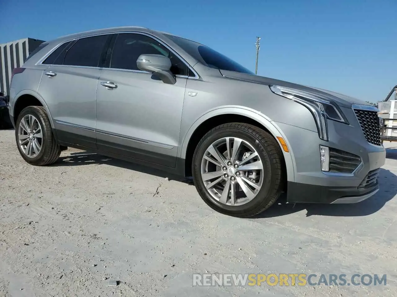 4 Photograph of a damaged car 1GYKNDR45SZ137113 CADILLAC XT5 2025