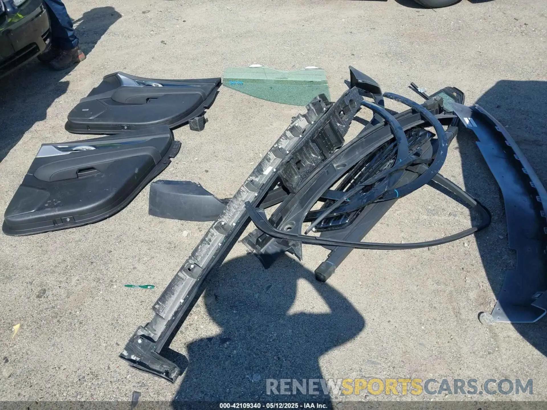 12 Photograph of a damaged car 1GYKNDR46SZ102077 CADILLAC XT5 2025