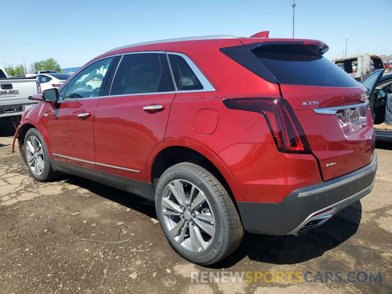 2 Photograph of a damaged car 1GYKNDRS6SZ113580 CADILLAC XT5 2025