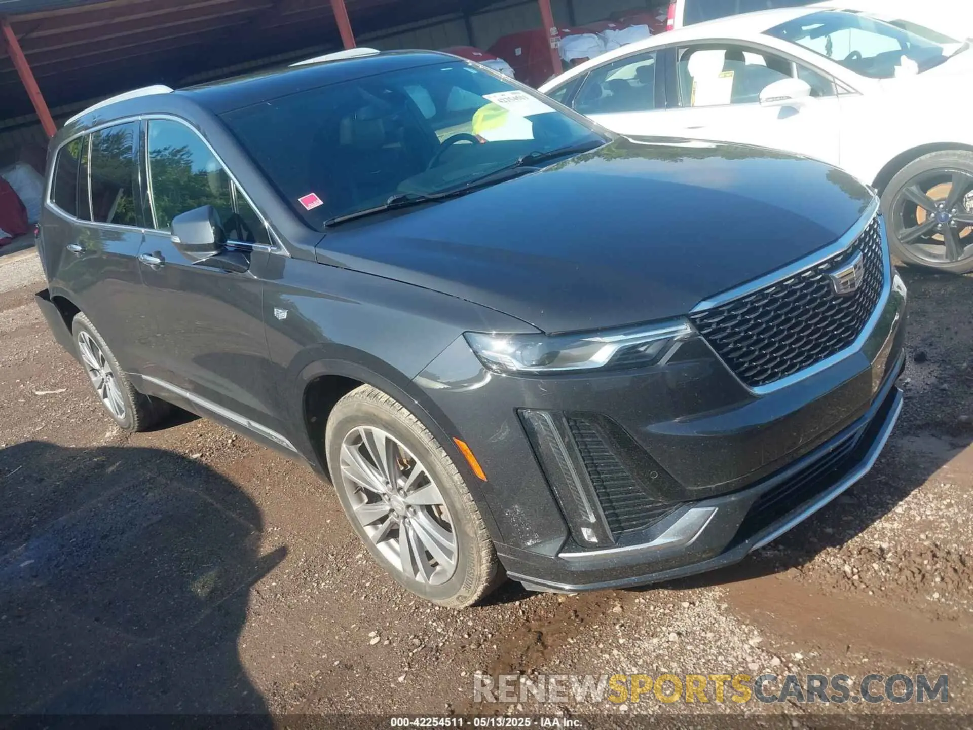 1 Photograph of a damaged car 1GYKPCRS0LZ206567 CADILLAC XT6 2020