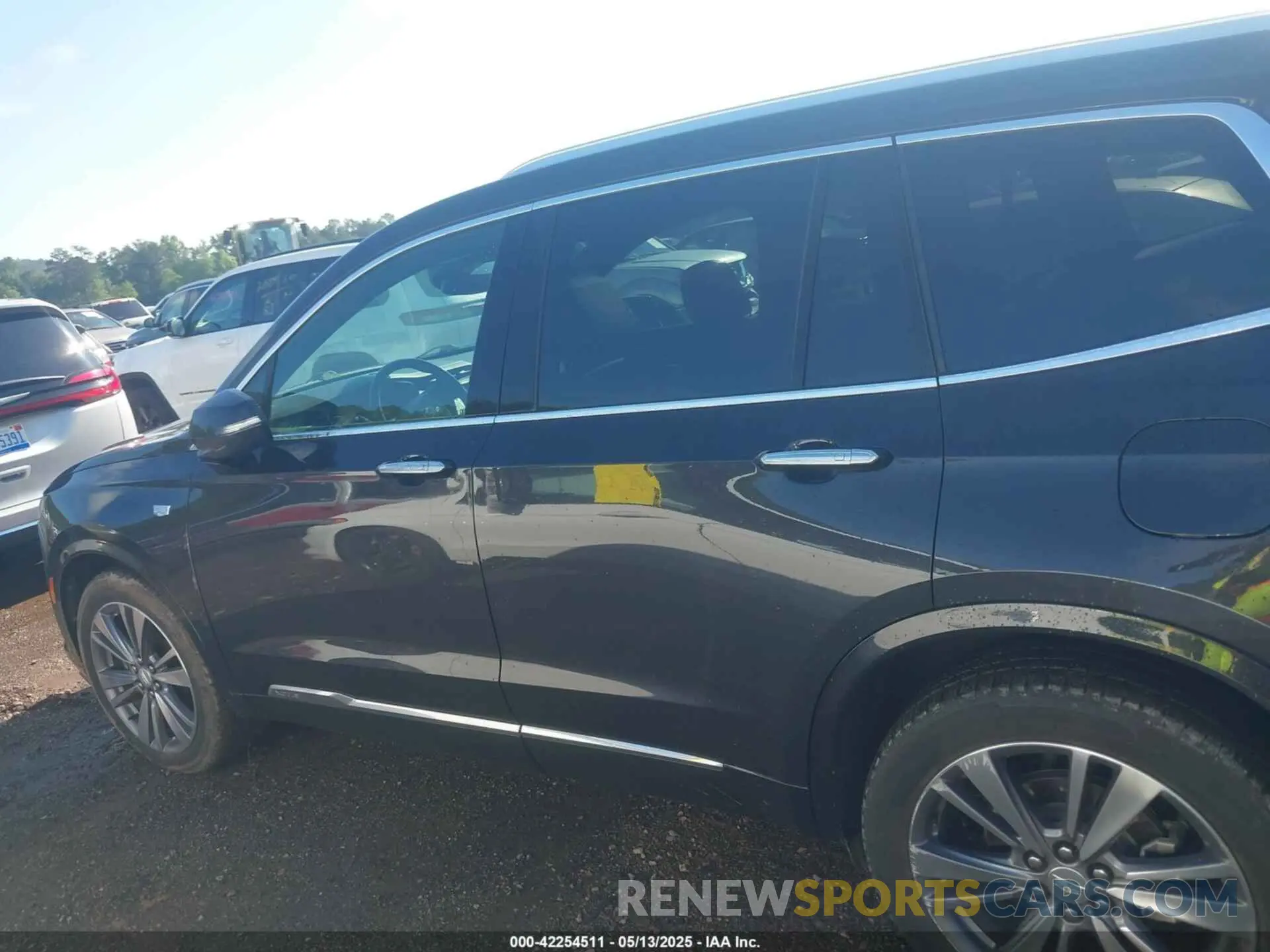 15 Photograph of a damaged car 1GYKPCRS0LZ206567 CADILLAC XT6 2020