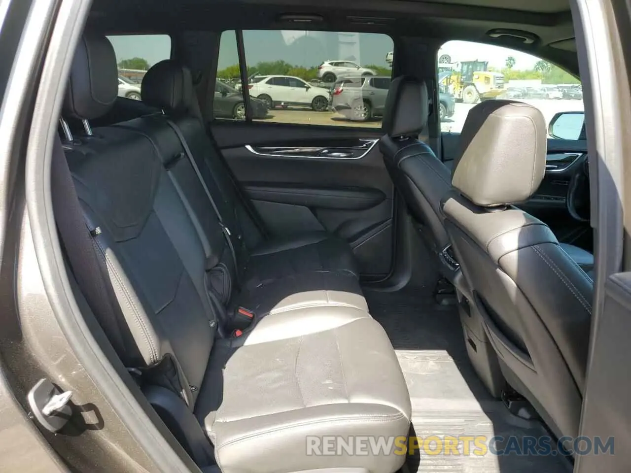 11 Photograph of a damaged car 1GYKPCRS1LZ199080 CADILLAC XT6 2020