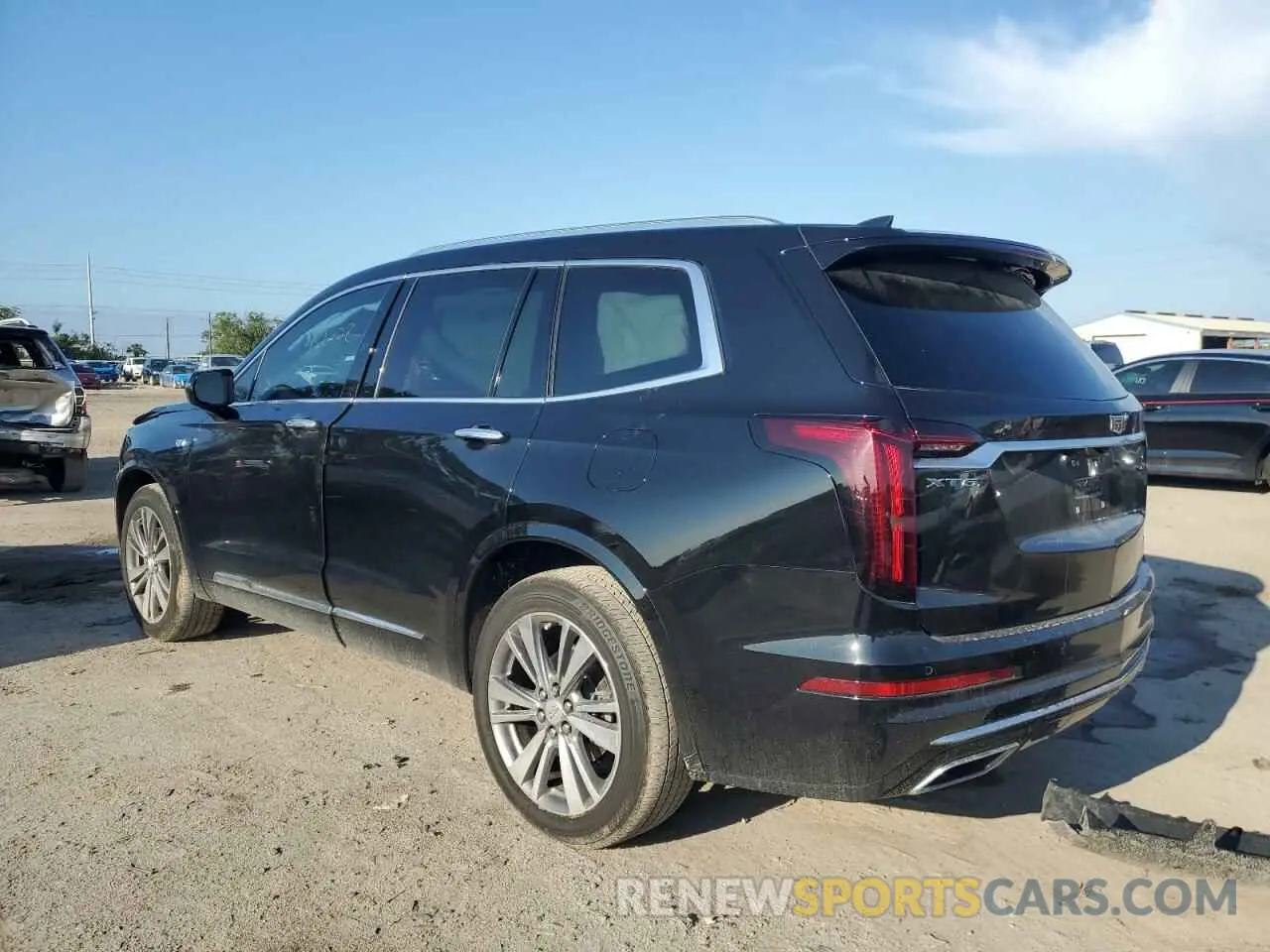 2 Photograph of a damaged car 1GYKPCRS3LZ124137 CADILLAC XT6 2020