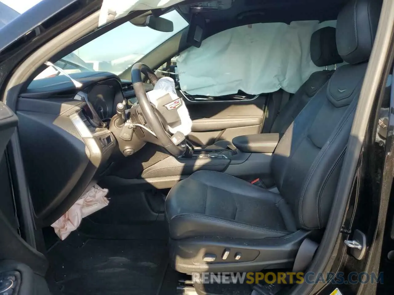 7 Photograph of a damaged car 1GYKPCRS3LZ124137 CADILLAC XT6 2020
