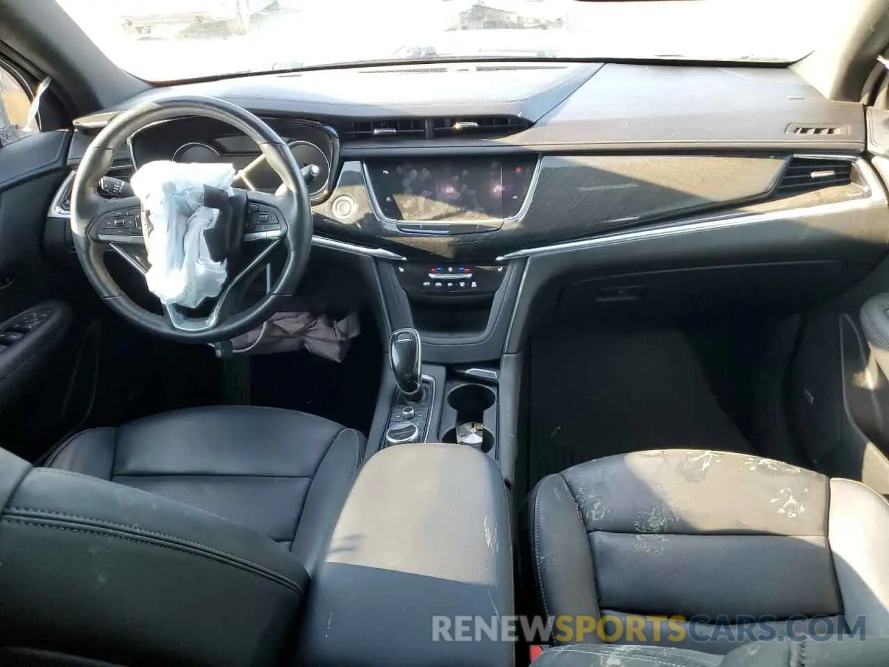 8 Photograph of a damaged car 1GYKPCRS3LZ124137 CADILLAC XT6 2020