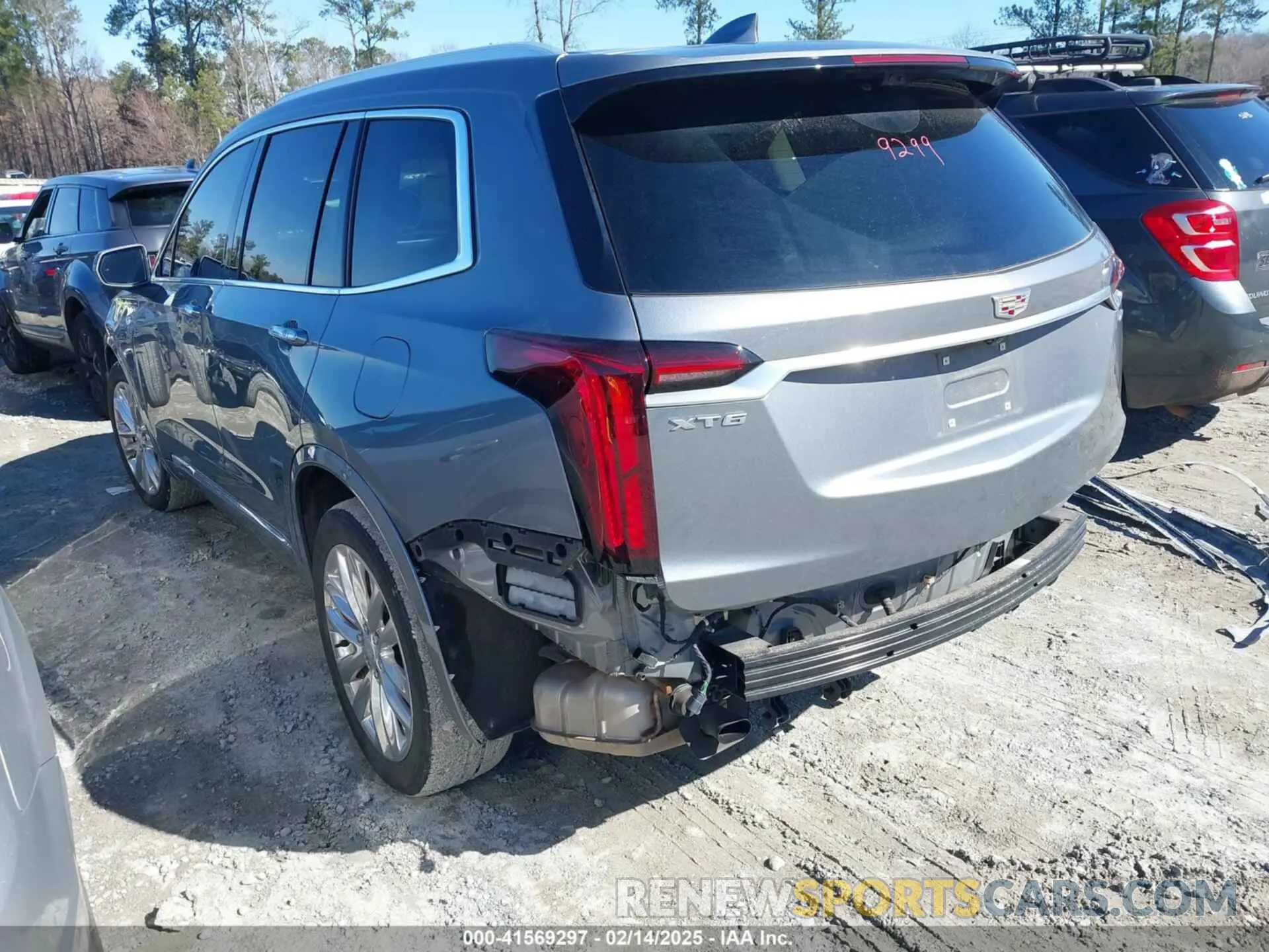 3 Photograph of a damaged car 1GYKPCRS3LZ137194 CADILLAC XT6 2020