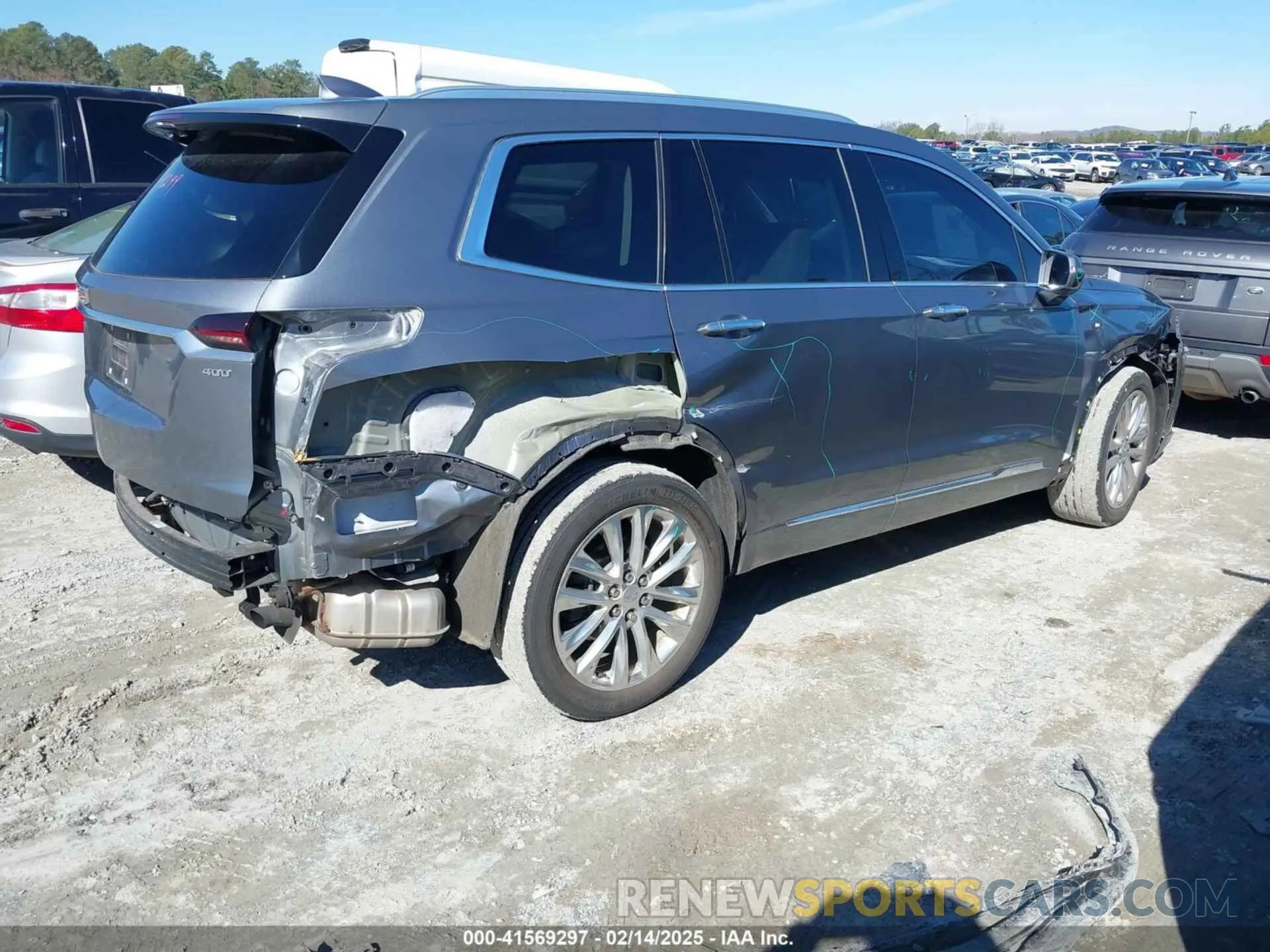 4 Photograph of a damaged car 1GYKPCRS3LZ137194 CADILLAC XT6 2020