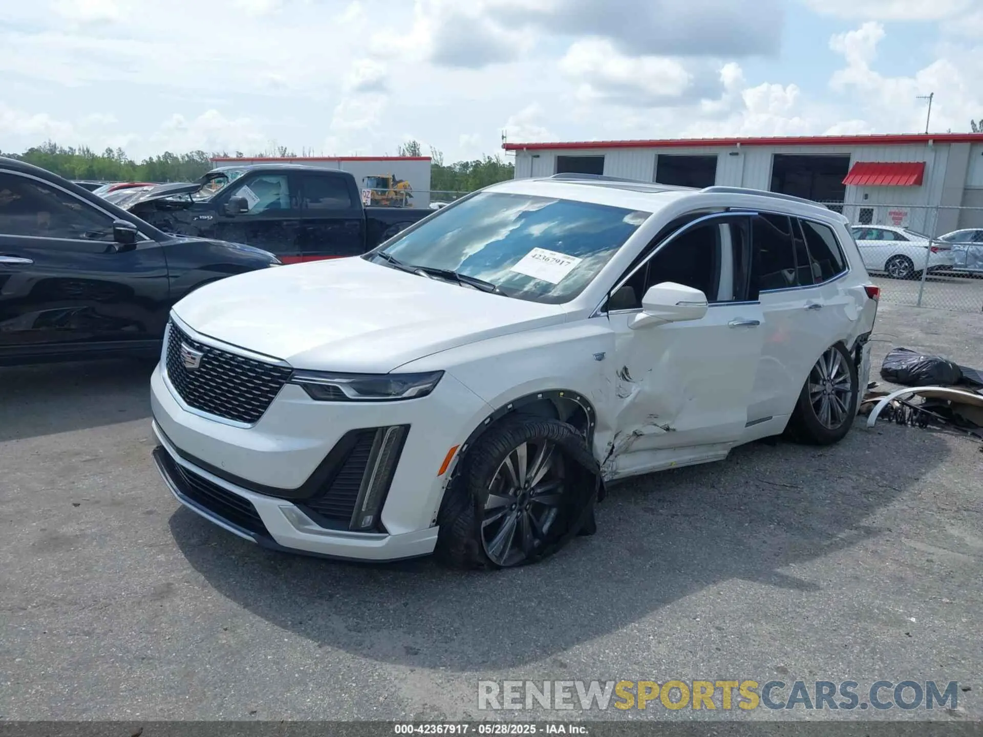 2 Photograph of a damaged car 1GYKPCRS6LZ193579 CADILLAC XT6 2020