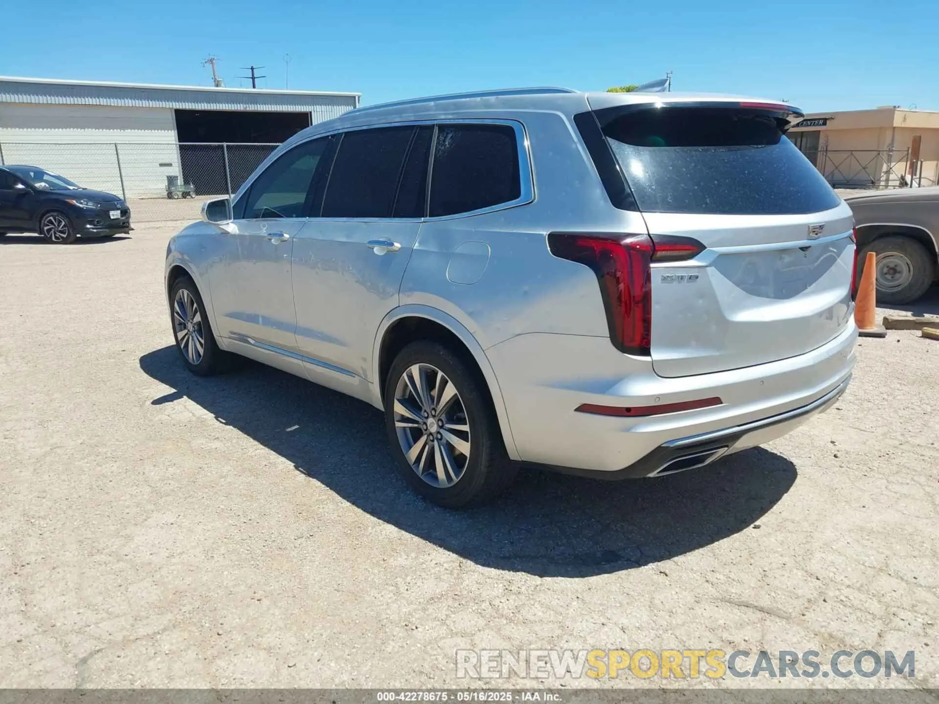 3 Photograph of a damaged car 1GYKPCRS7LZ104392 CADILLAC XT6 2020
