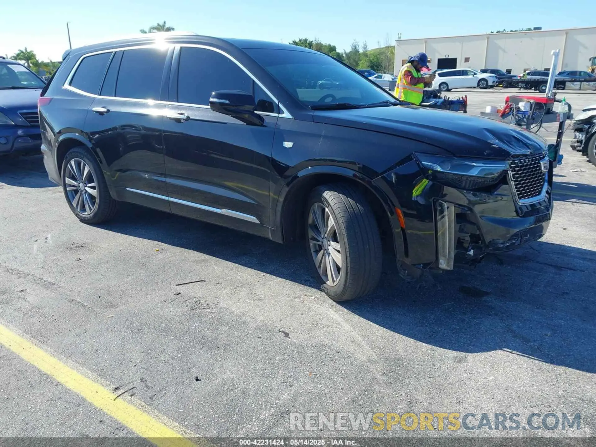 1 Photograph of a damaged car 1GYKPCRS7LZ211197 CADILLAC XT6 2020