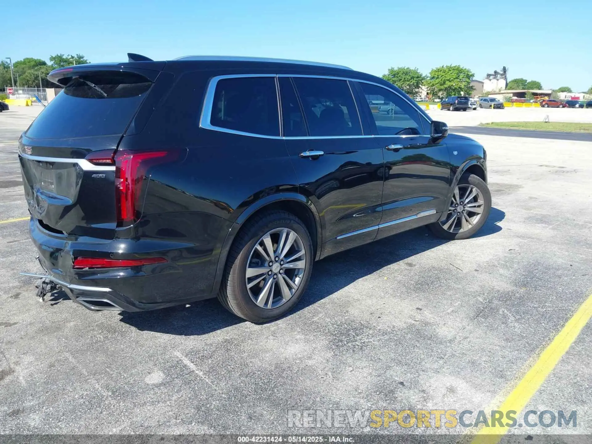 4 Photograph of a damaged car 1GYKPCRS7LZ211197 CADILLAC XT6 2020