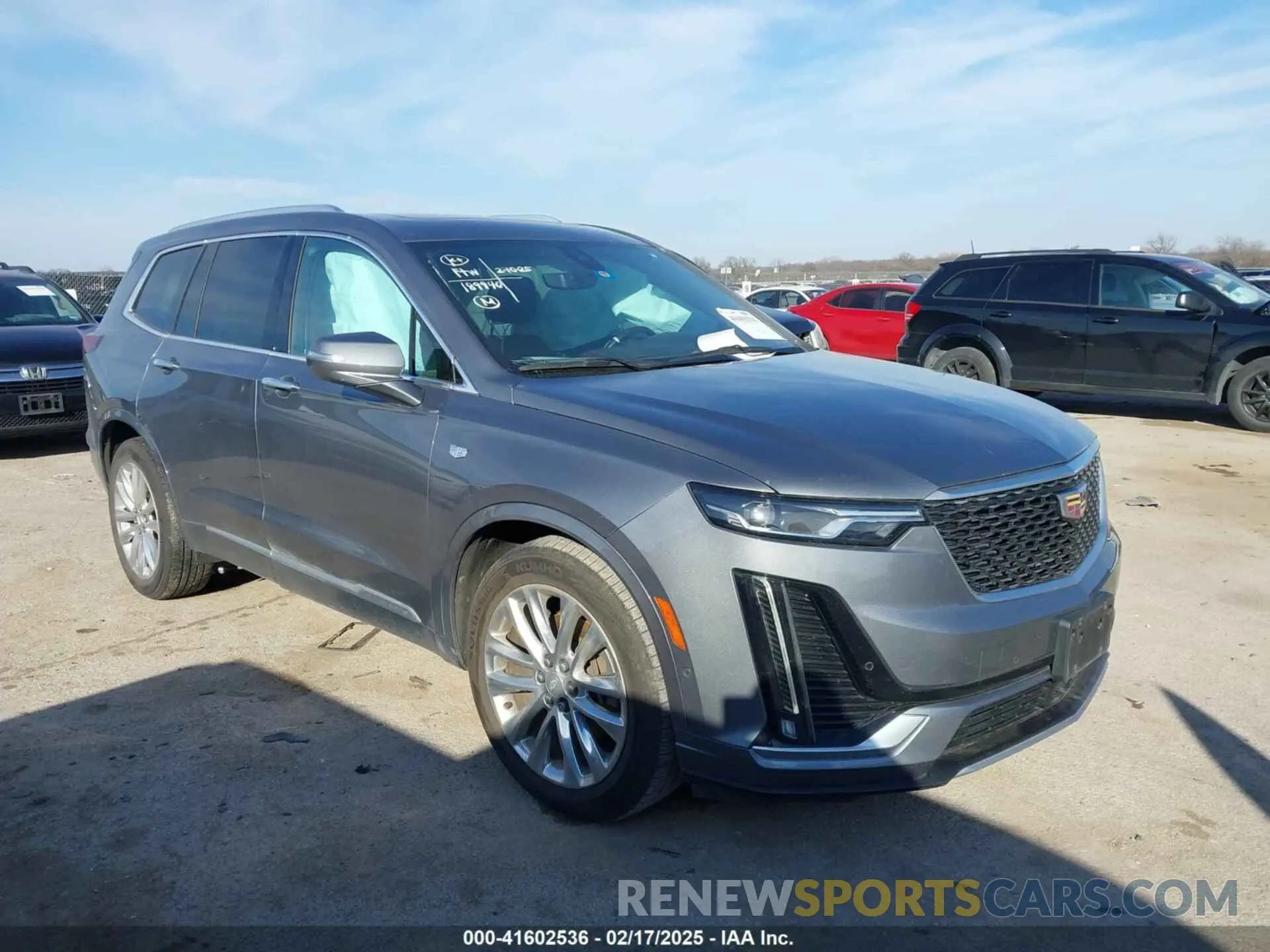 1 Photograph of a damaged car 1GYKPCRS8LZ129799 CADILLAC XT6 2020