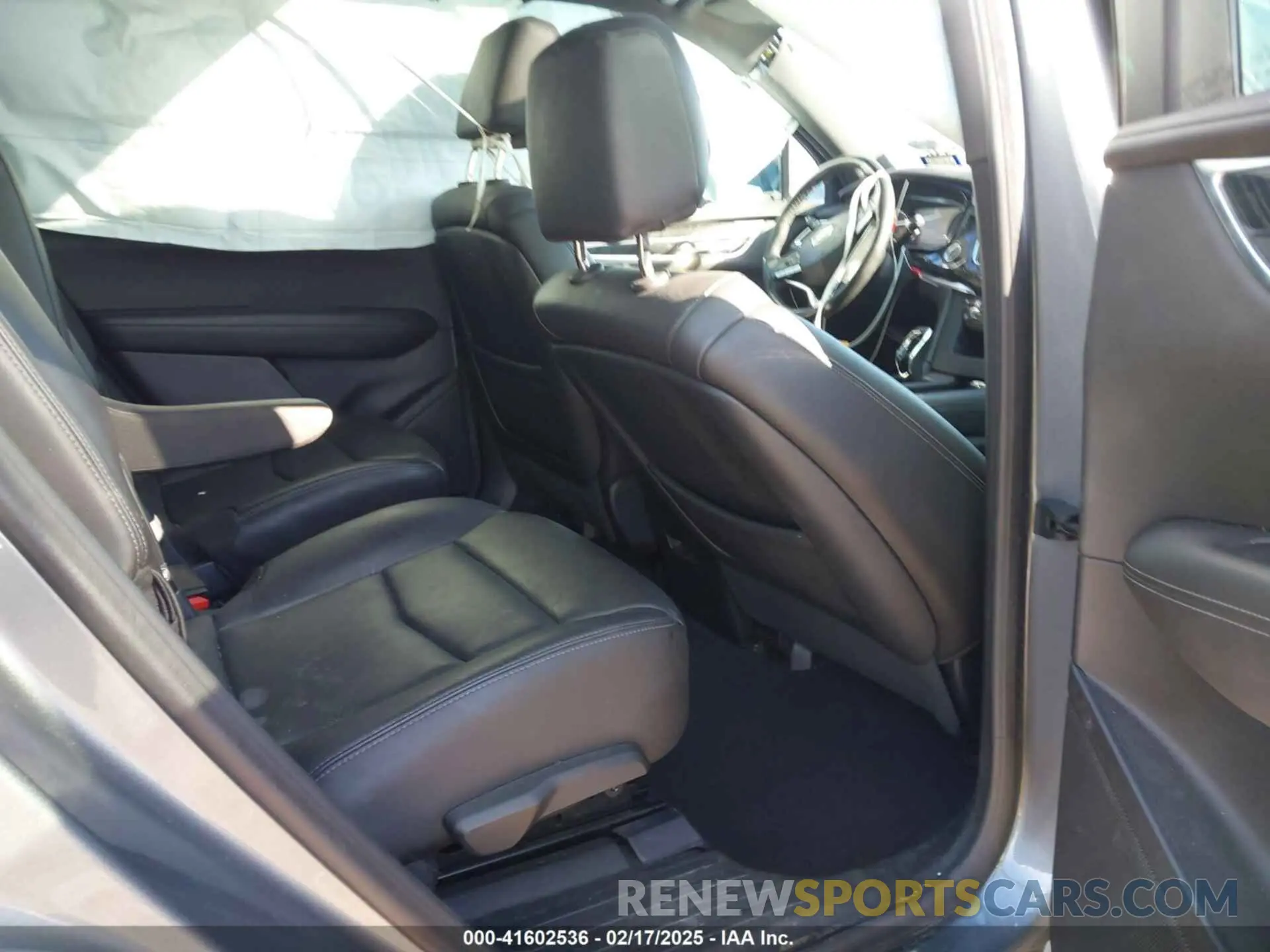 8 Photograph of a damaged car 1GYKPCRS8LZ129799 CADILLAC XT6 2020