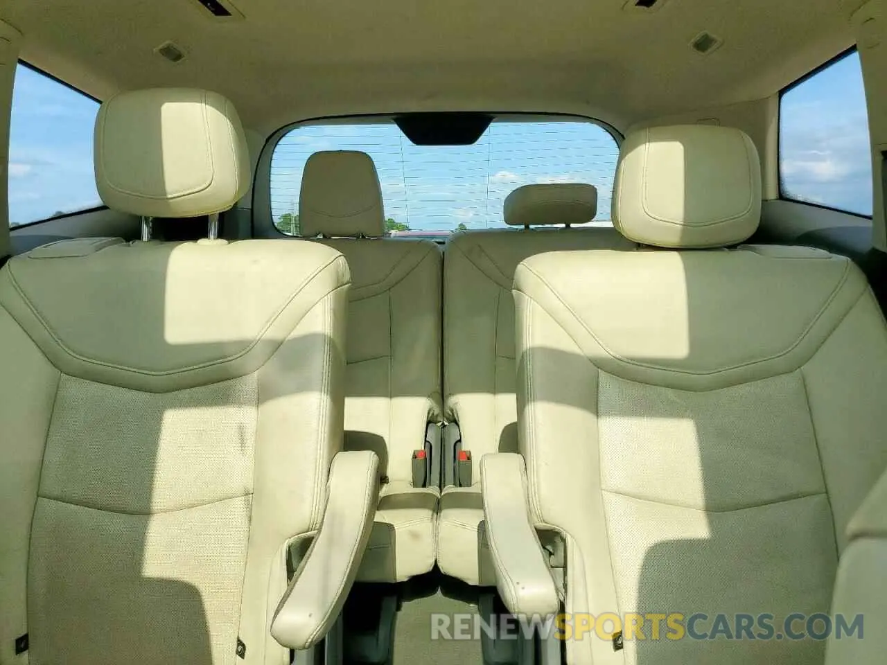10 Photograph of a damaged car 1GYKPCRS9LZ107178 CADILLAC XT6 2020
