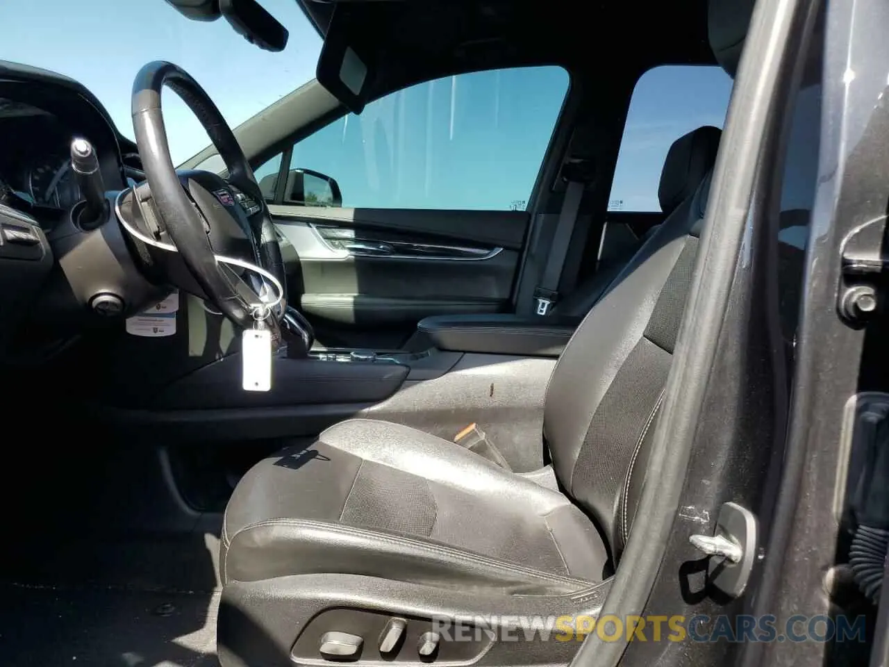 7 Photograph of a damaged car 1GYKPCRS9LZ126510 CADILLAC XT6 2020