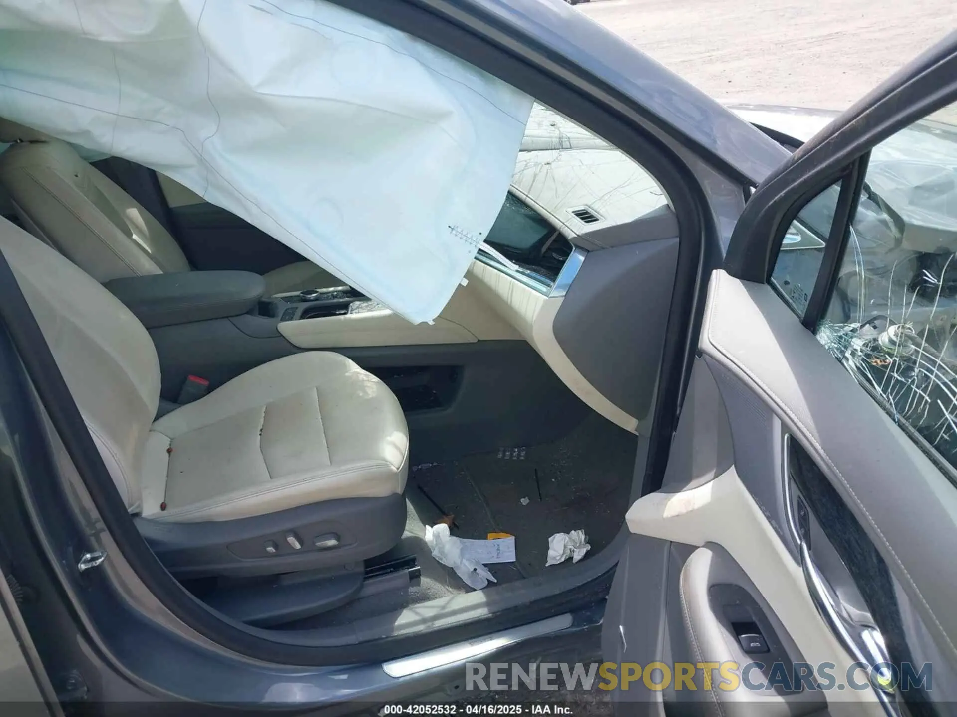 5 Photograph of a damaged car 1GYKPCRS9LZ129763 CADILLAC XT6 2020